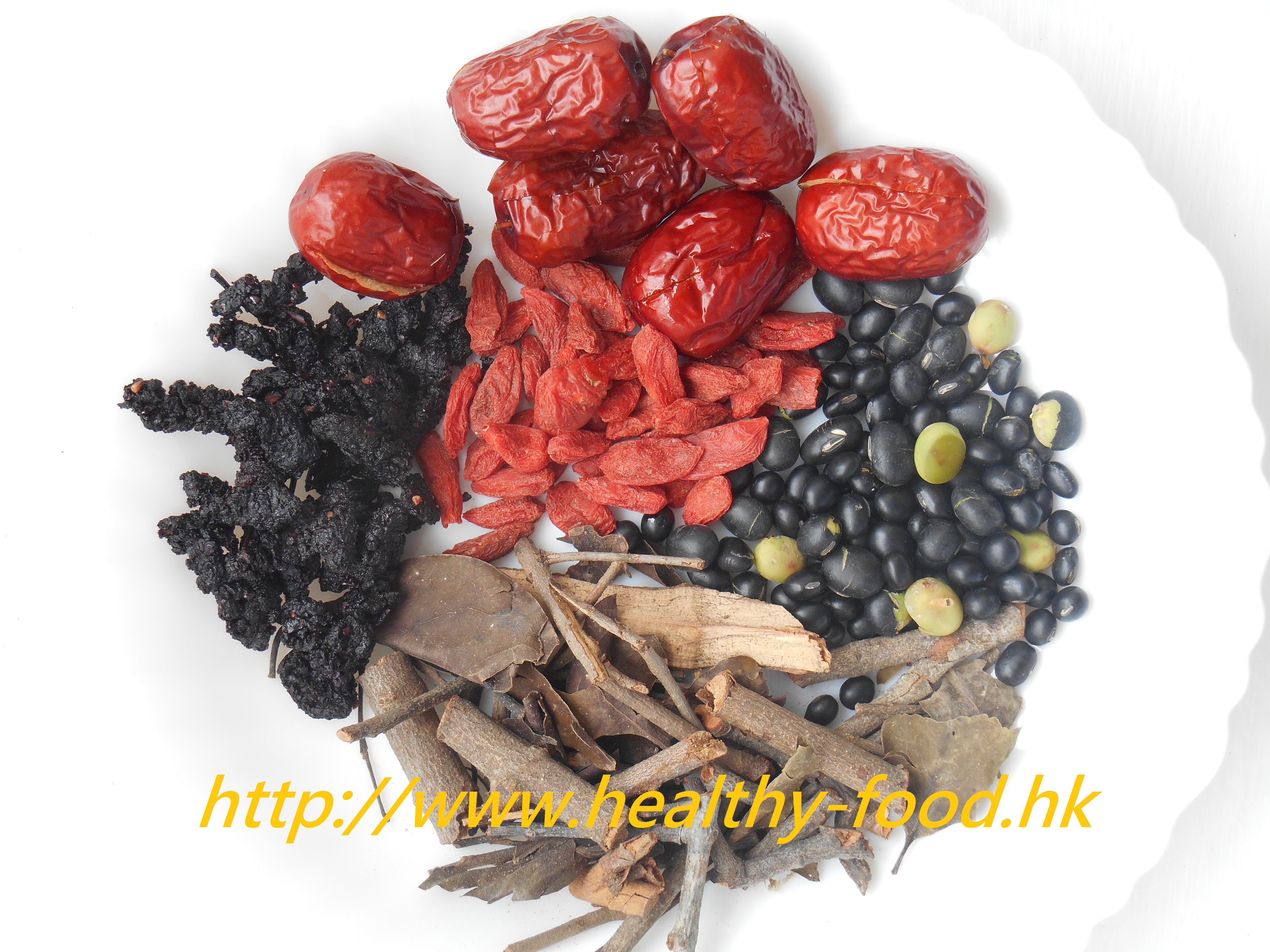 Mulberry Mistletoe, Mulberry Fruit, Goji and Black Bean Soup
