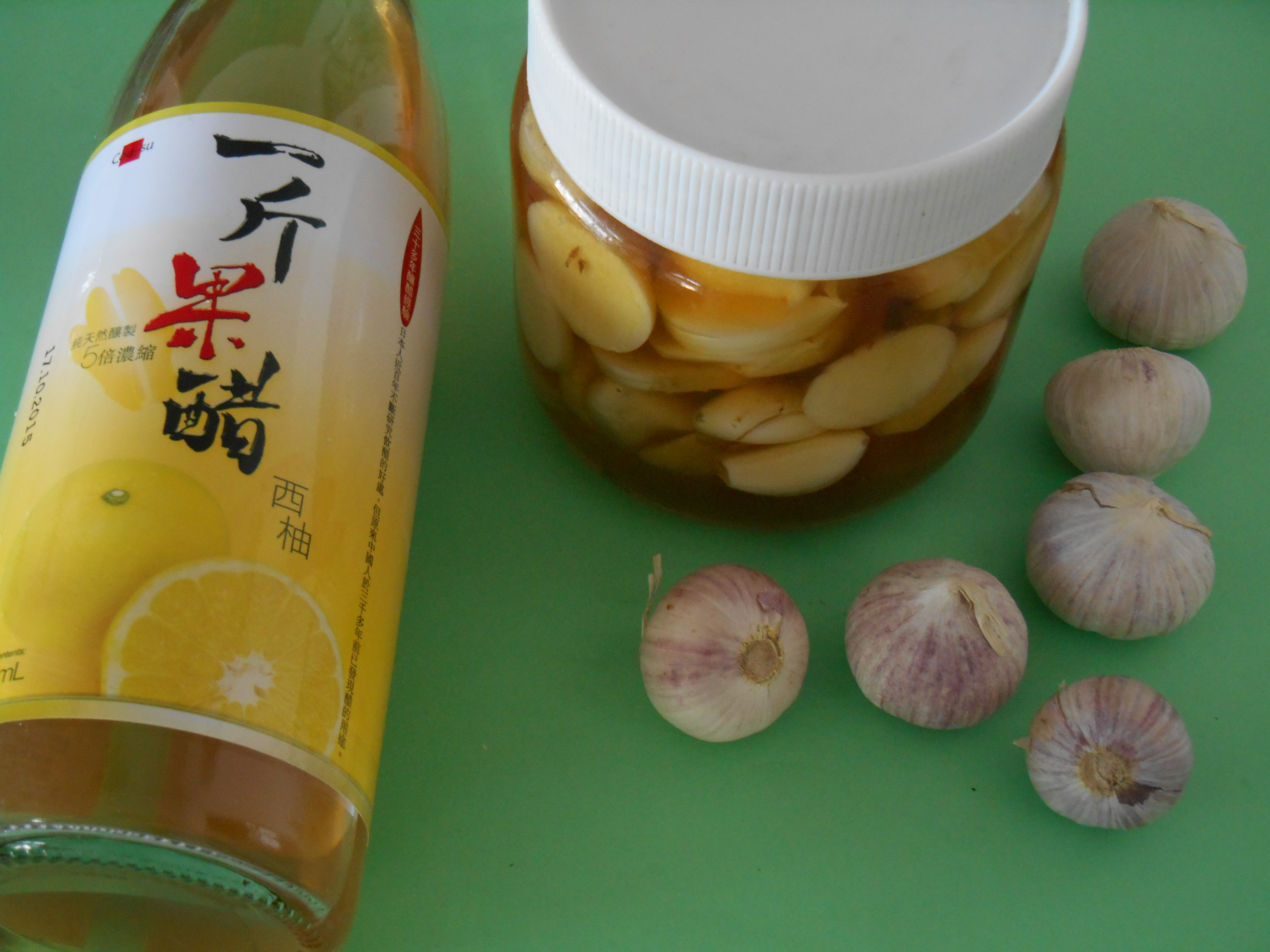 Fruit-Infused Garlic Vinegar (Suan Cu)