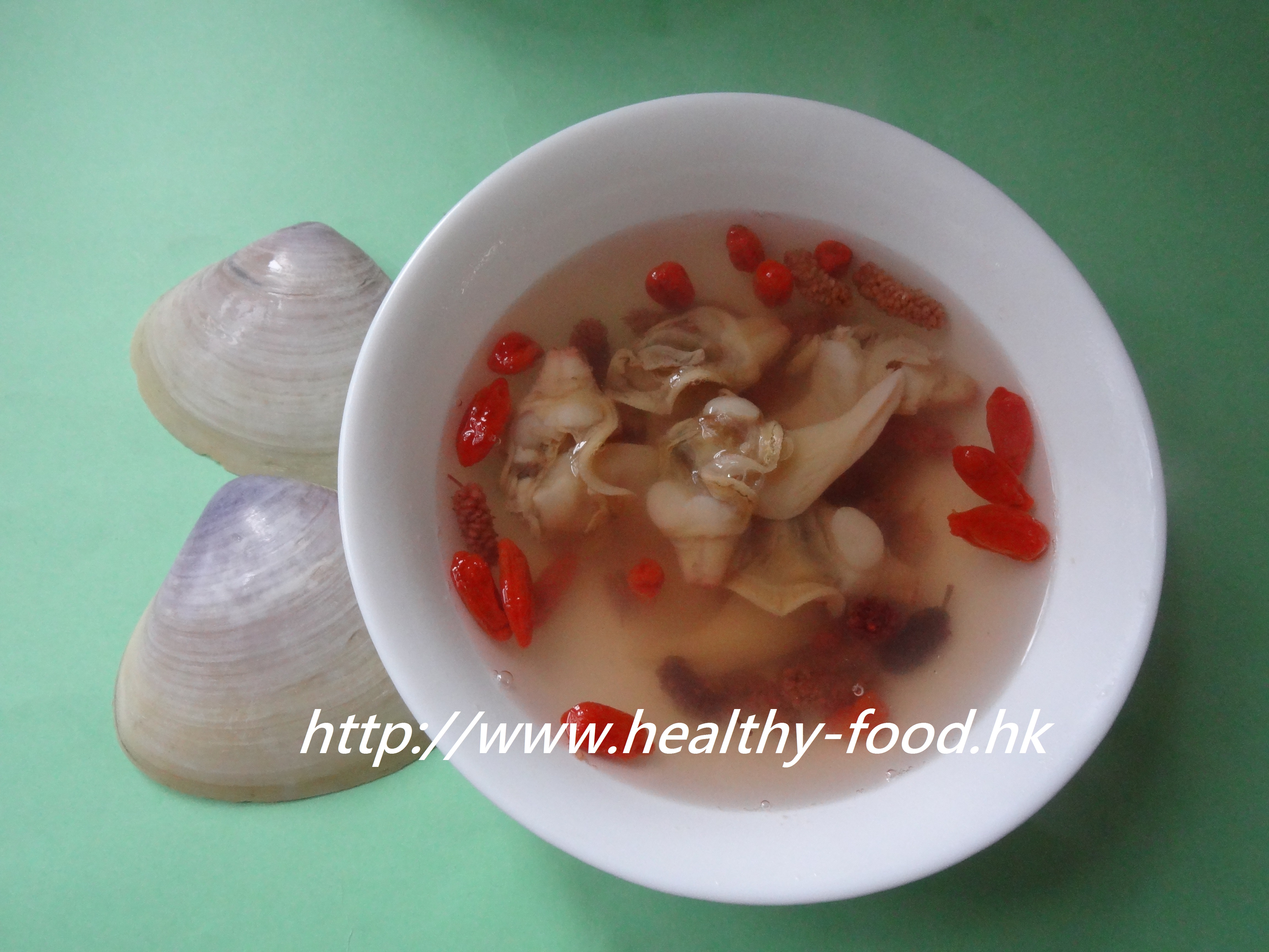 Goji Berry and Mulberry Clam Soup