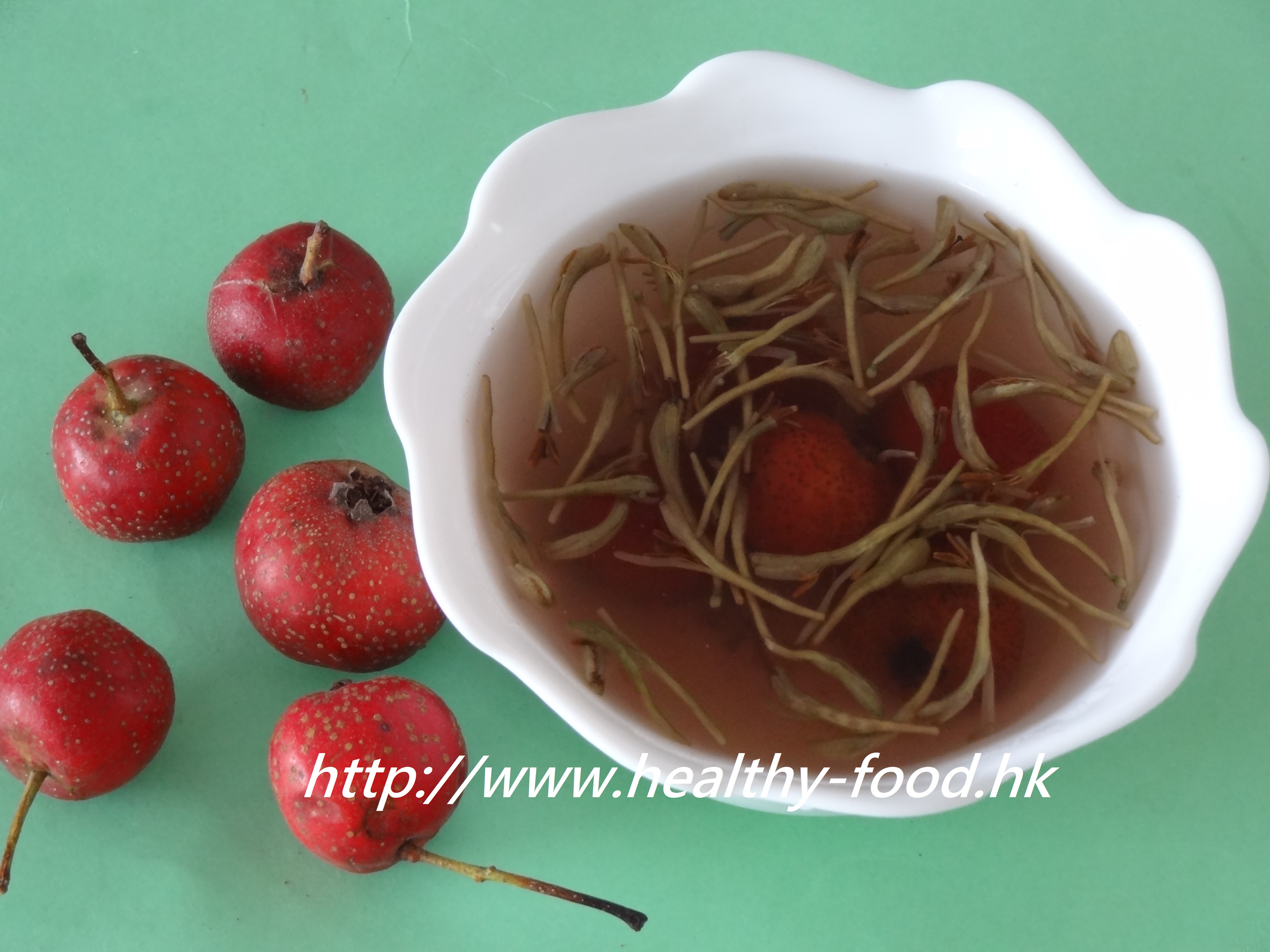 Honeysuckle, Fresh Hawthorn and Honey Tea