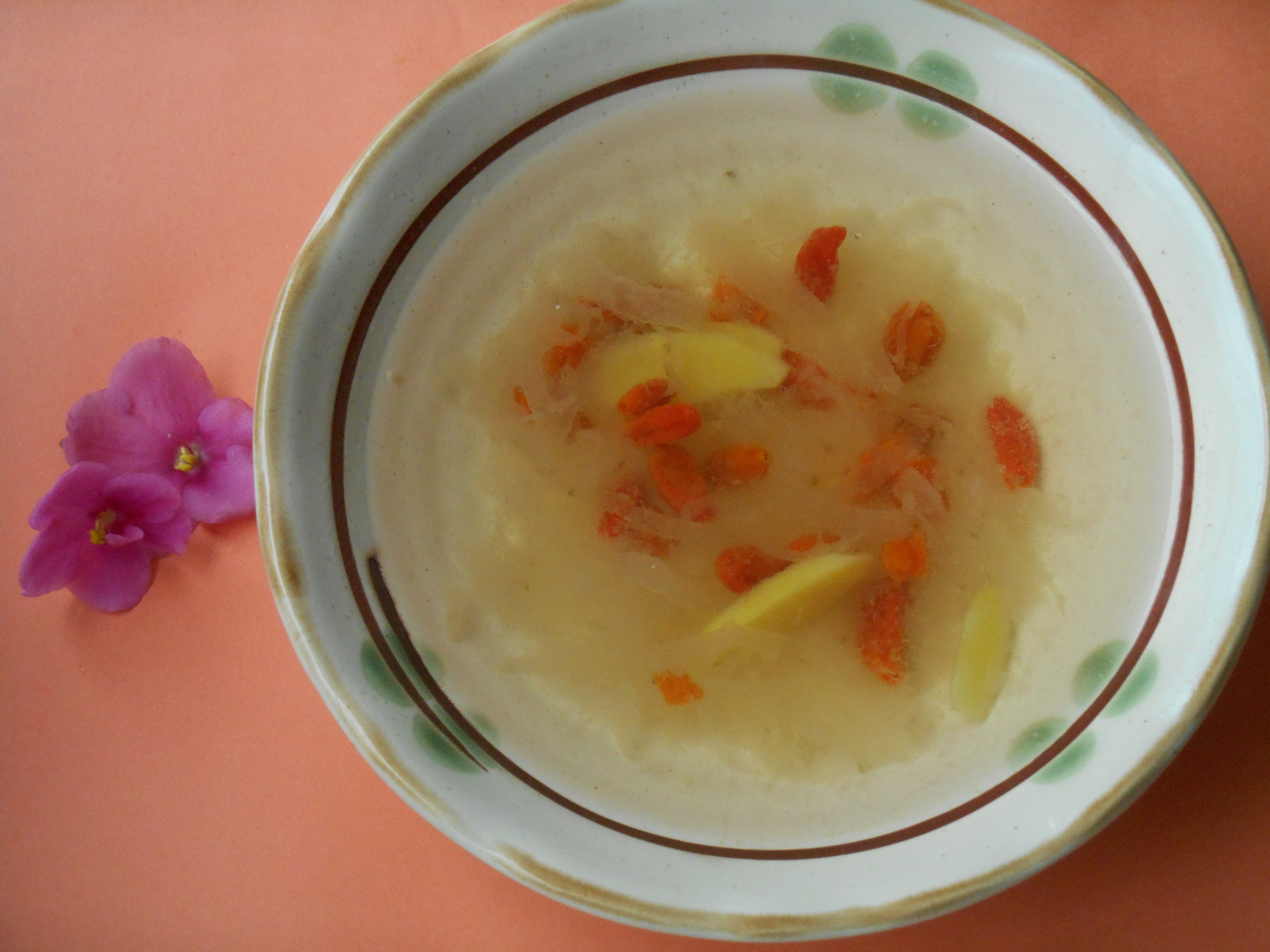 Coral Grass & Goji Berry Sweet Soup