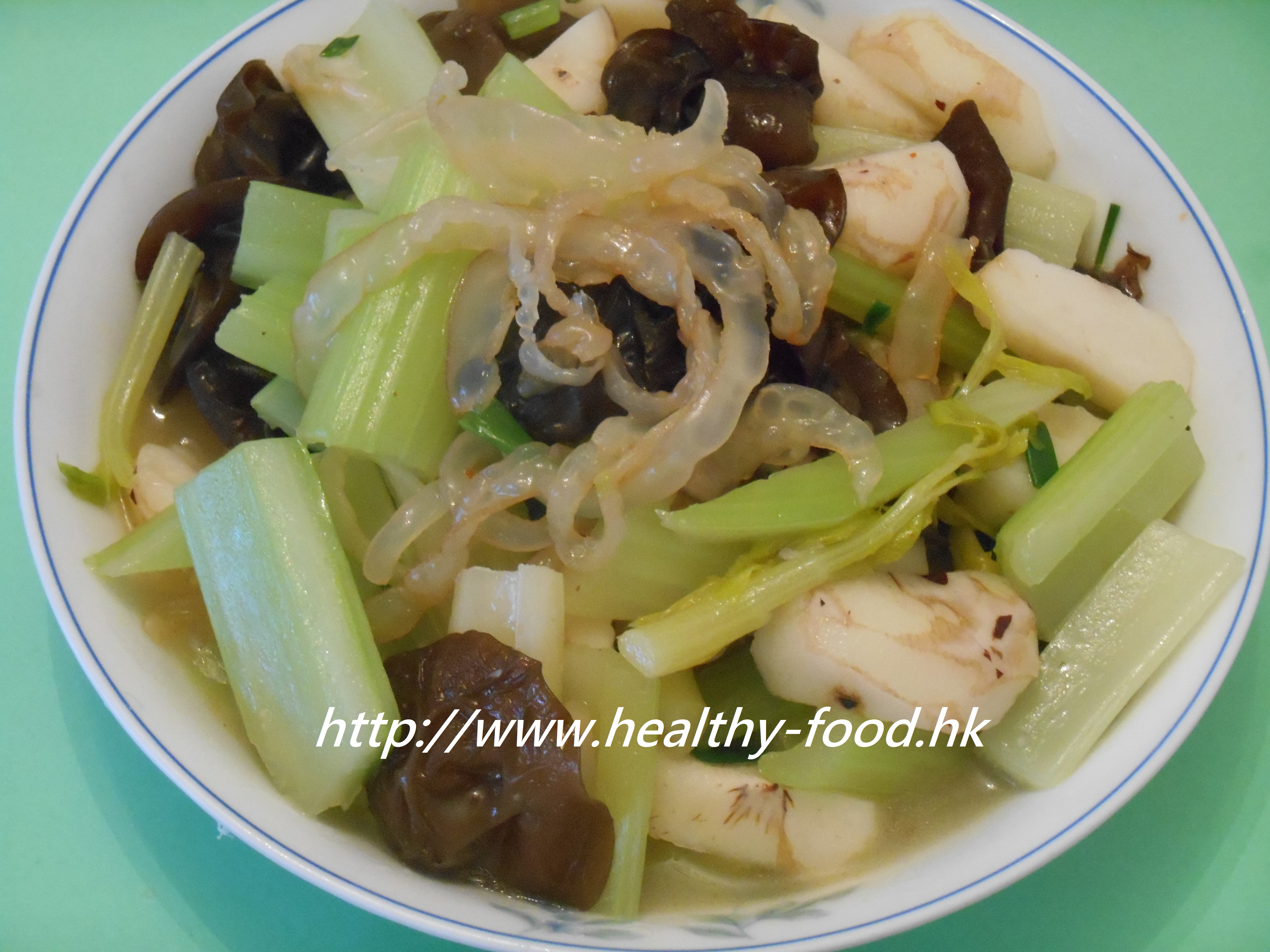 Celery, Water Chestnut and Jellyfish Stir-Fry