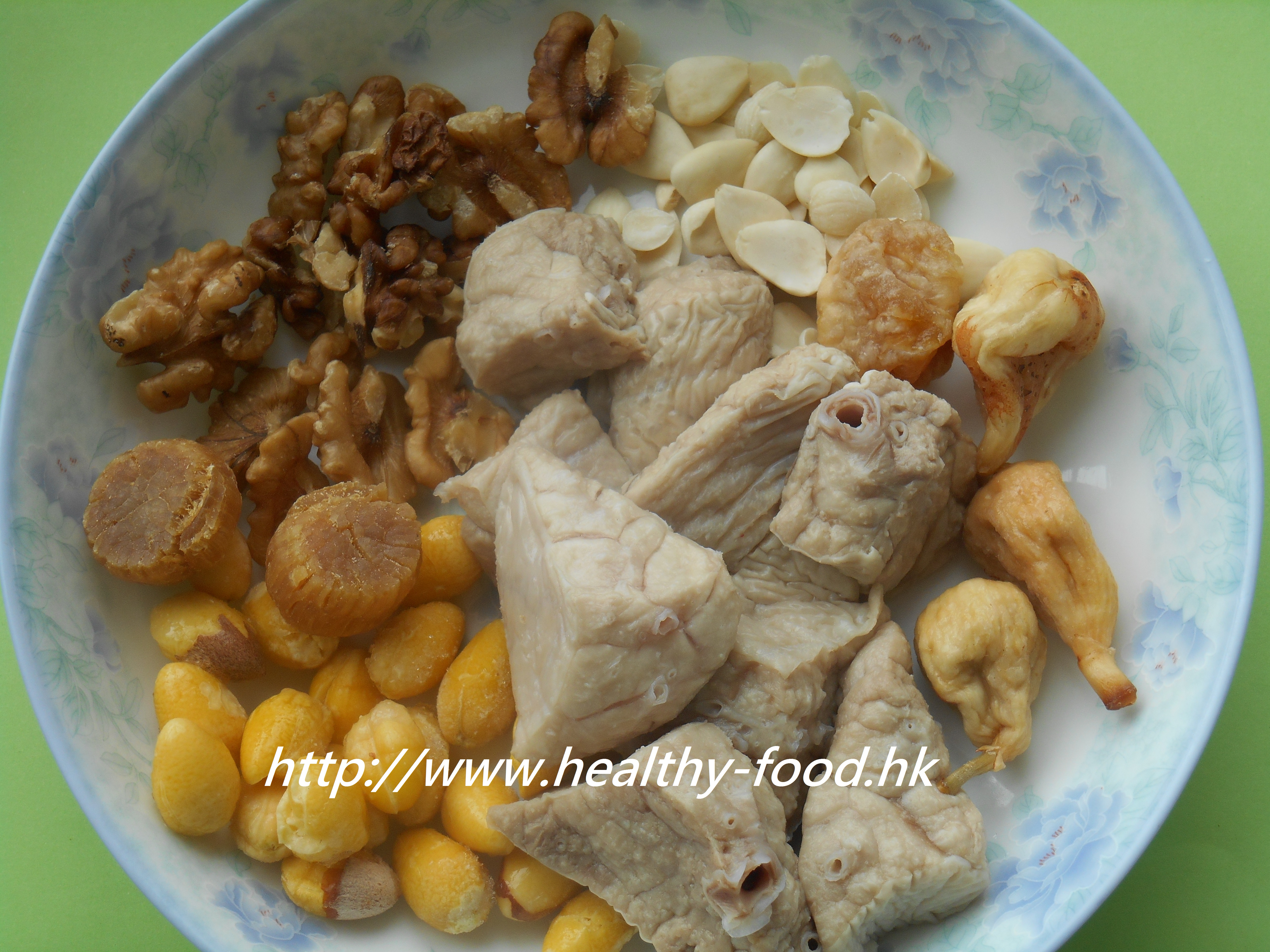 Ginkgo, Walnut and Apricot Kernel Pork Lung Soup