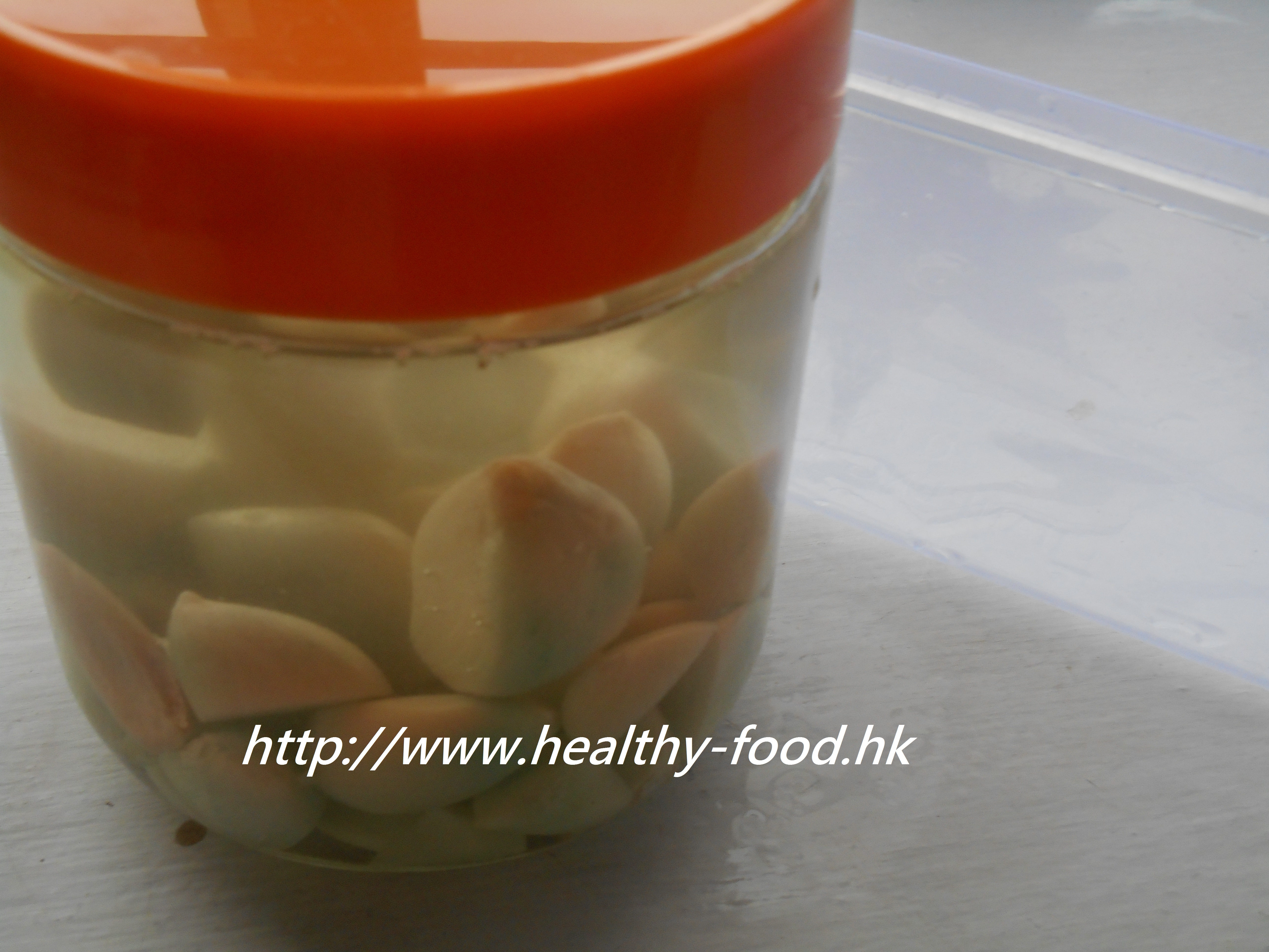 Garlic-Vinegar Foot Soak (Suan Cu Jin Ji)