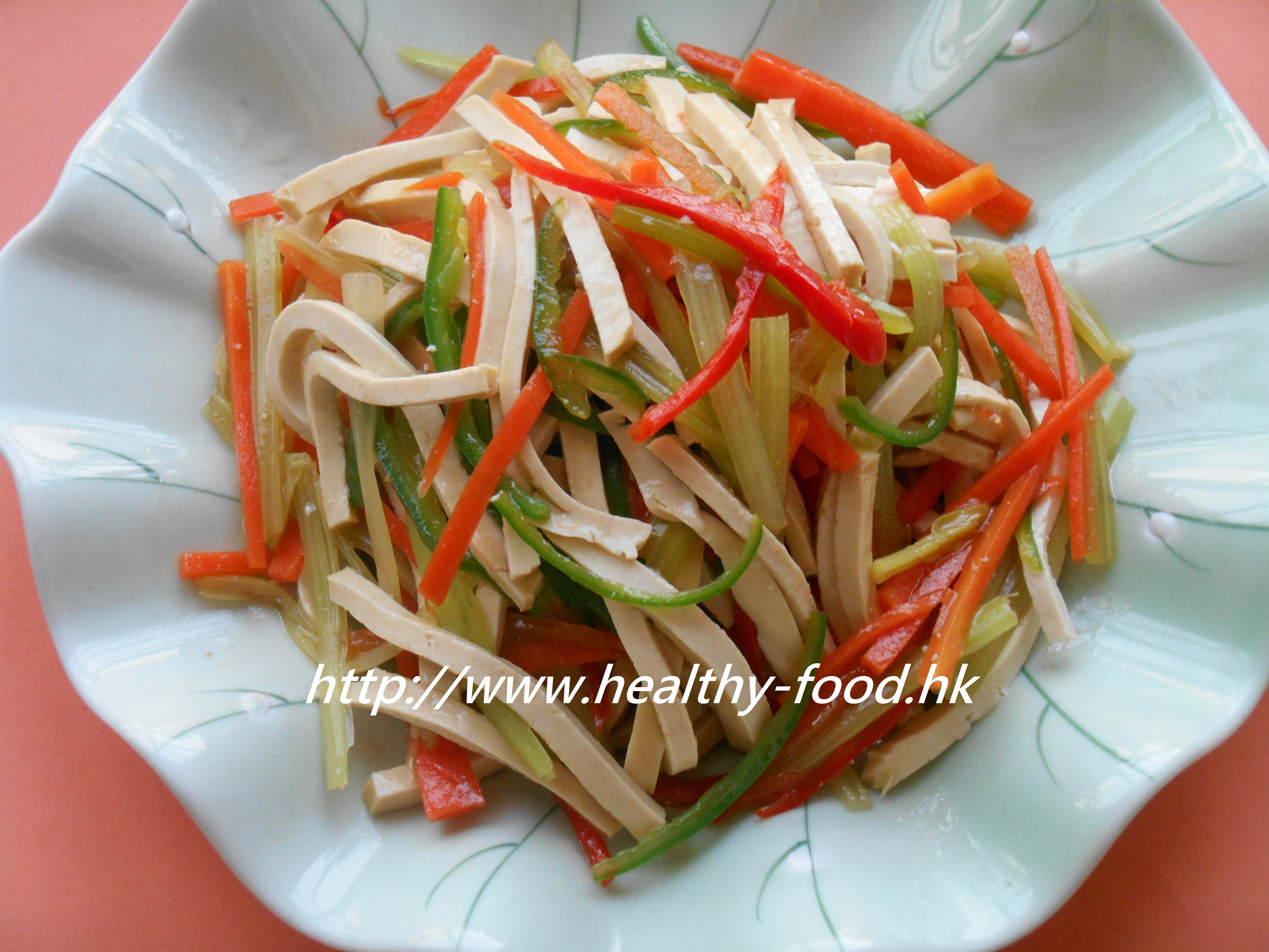 Cold-Dressed Spiced Tofu Strips (Liang Ban Dou Gan Si)