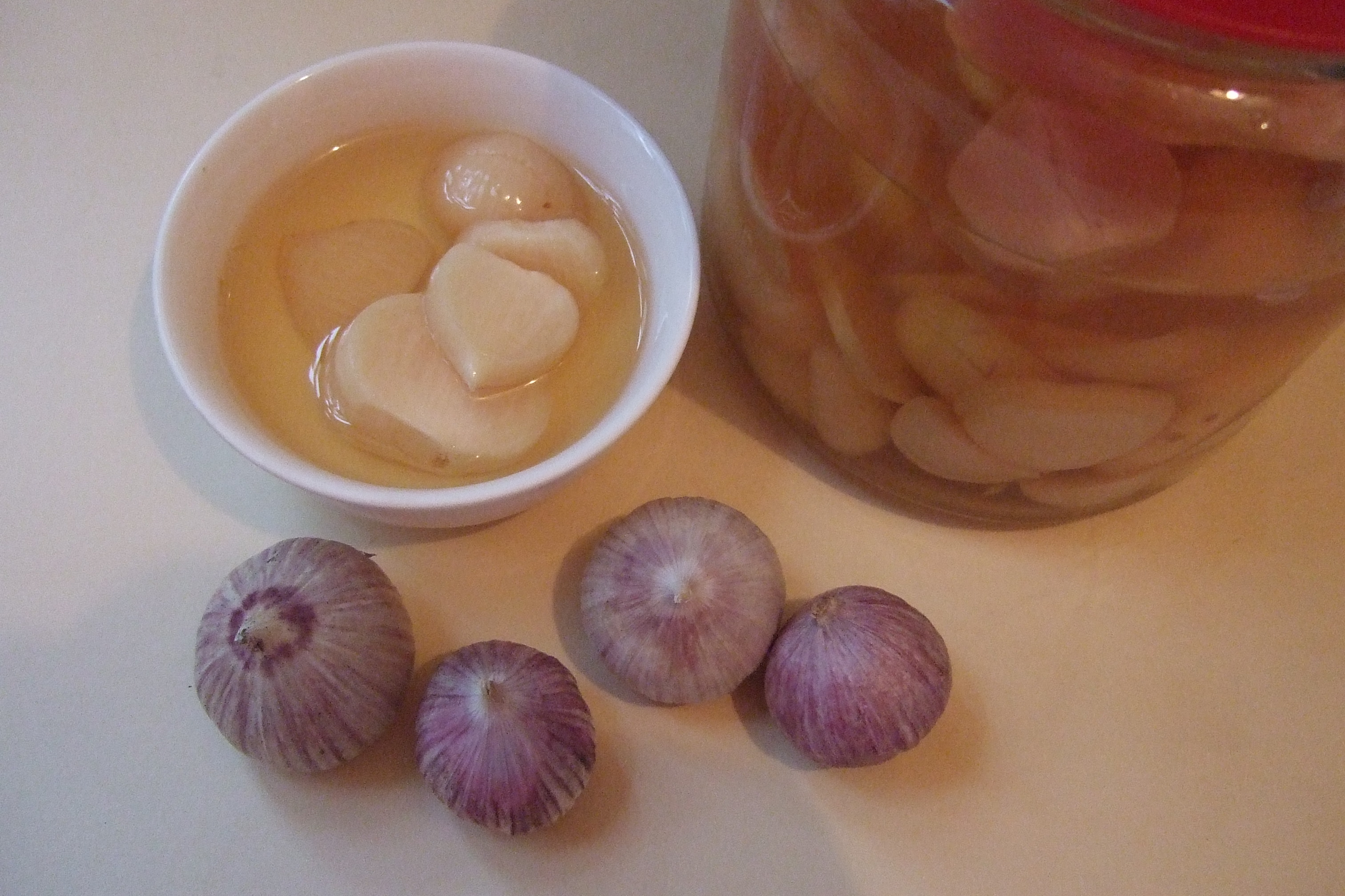 Apple Garlic Vinegar (Suan Cu)