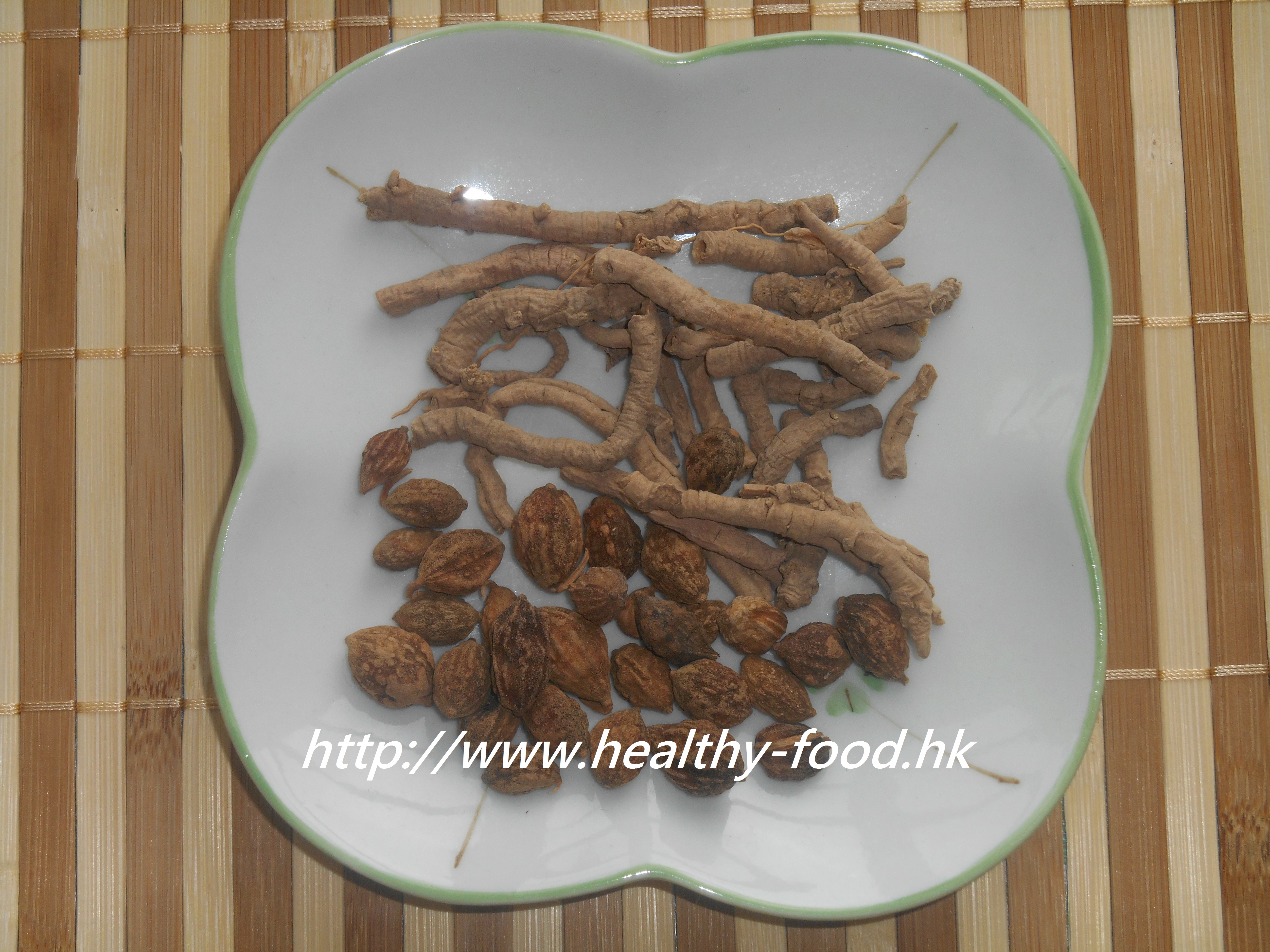 Yi Zhi Ren and Yuan Zhi Herbal Tea