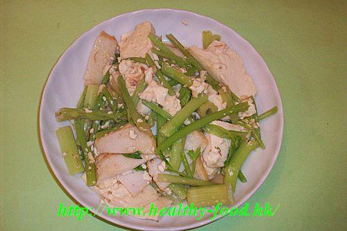 Celery and Tofu Stir-Fry with Dried Scallop and Fish Paste