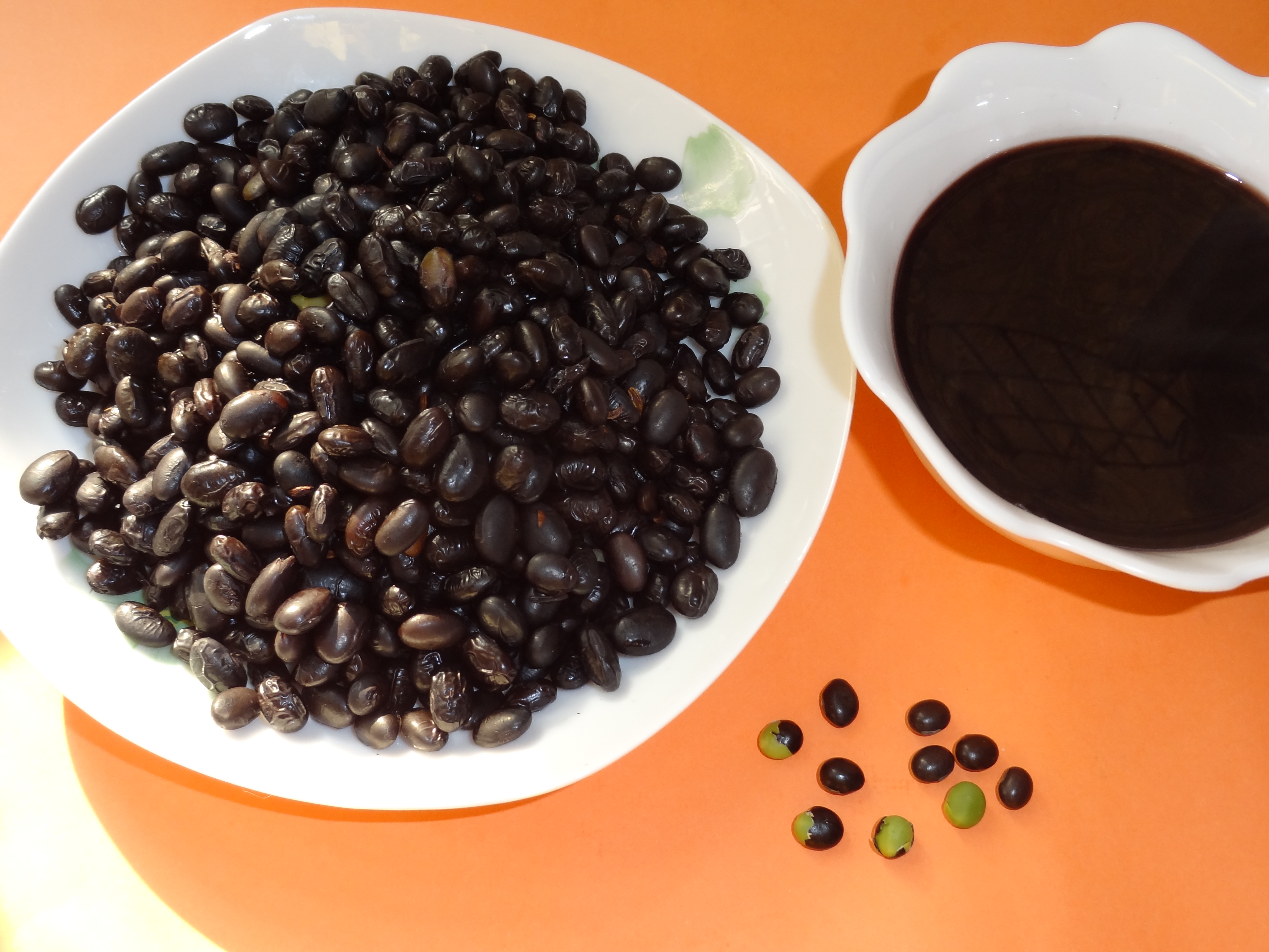 Sweet Vinegar Black Beans (Tian Cu Pao Hei Dou)