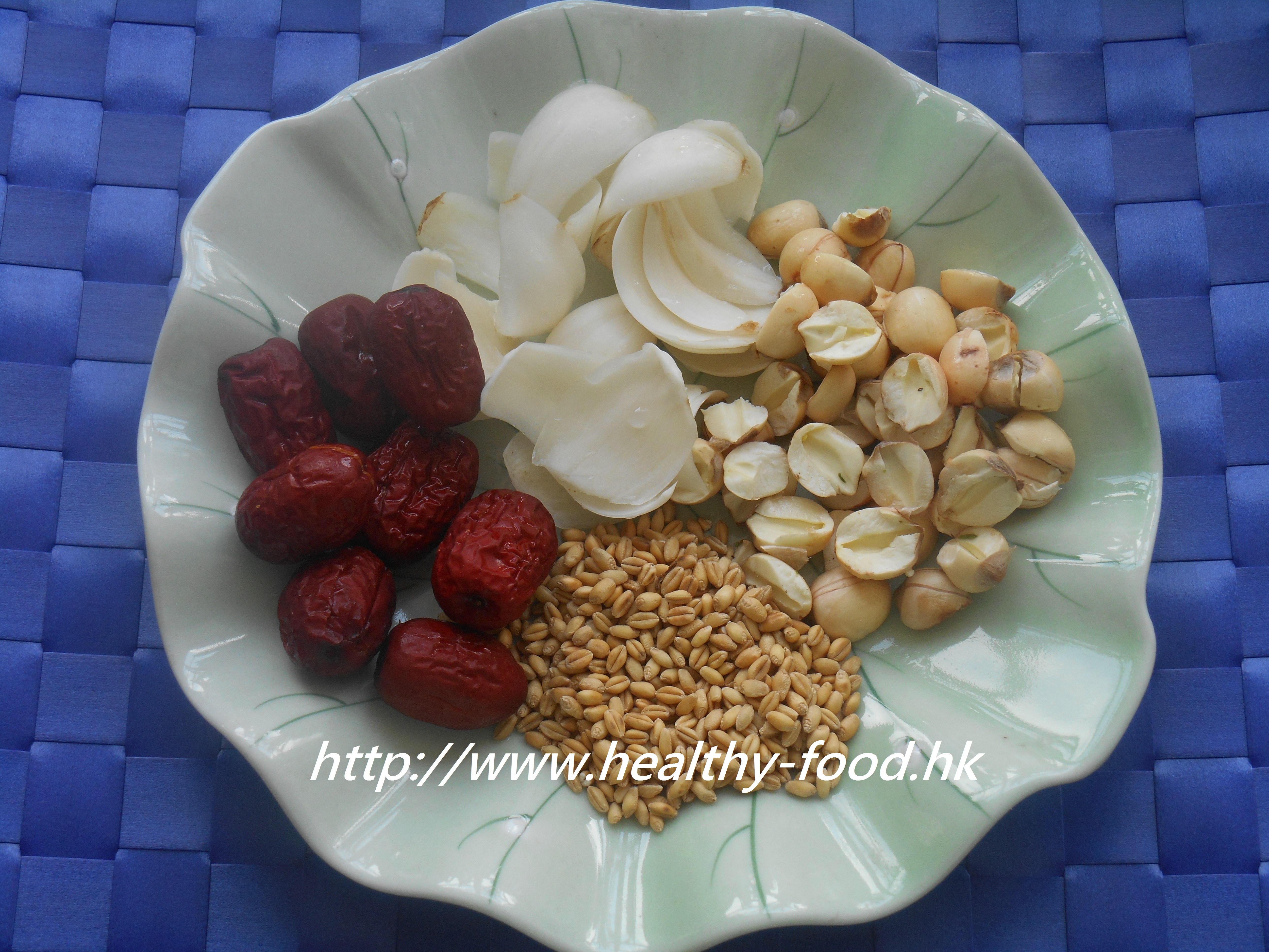 Lotus Seed, Lily Bulb, Red Date and Wheat Berry Soup