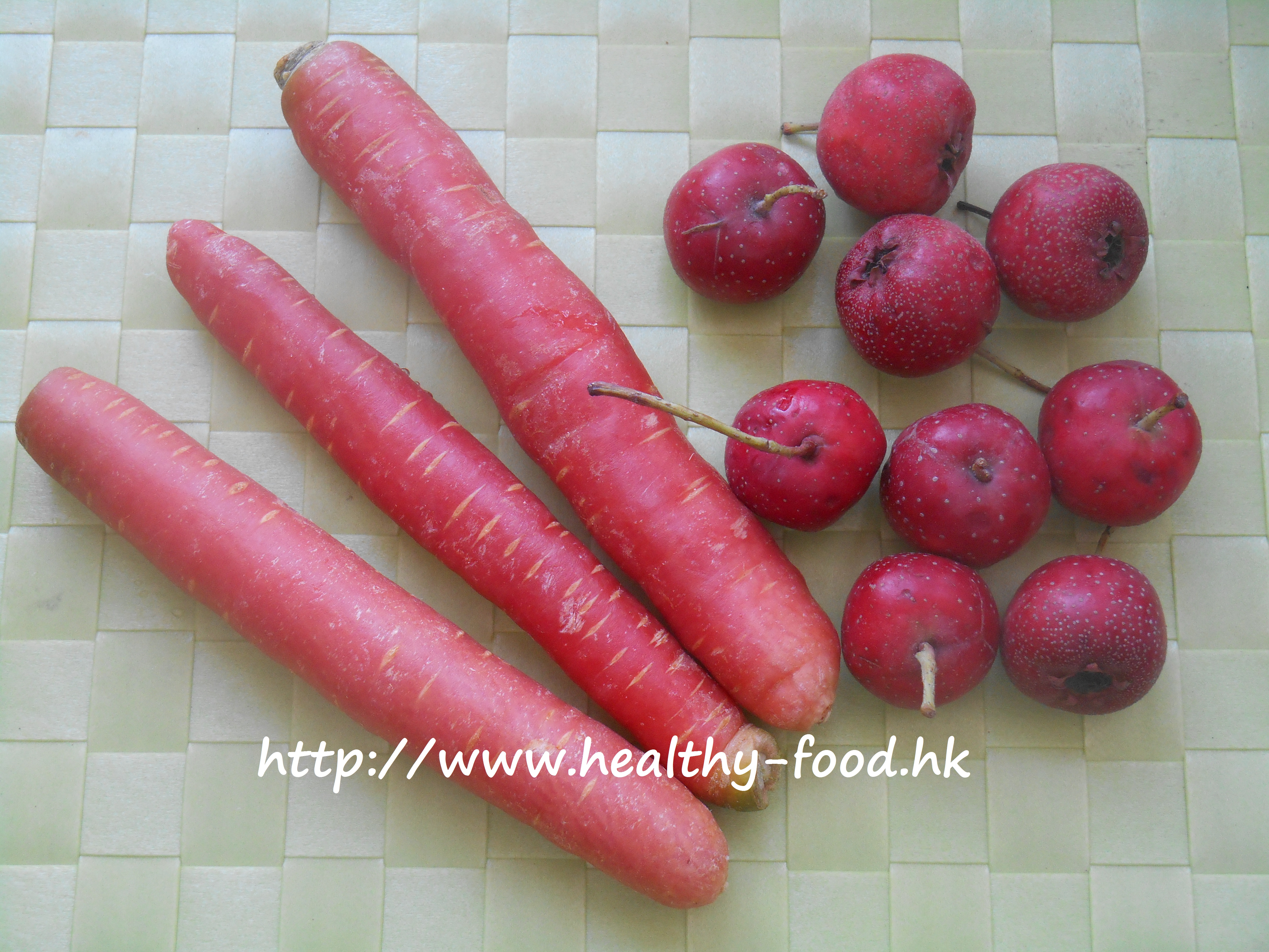 Hawthorn Berry and Carrot Drink