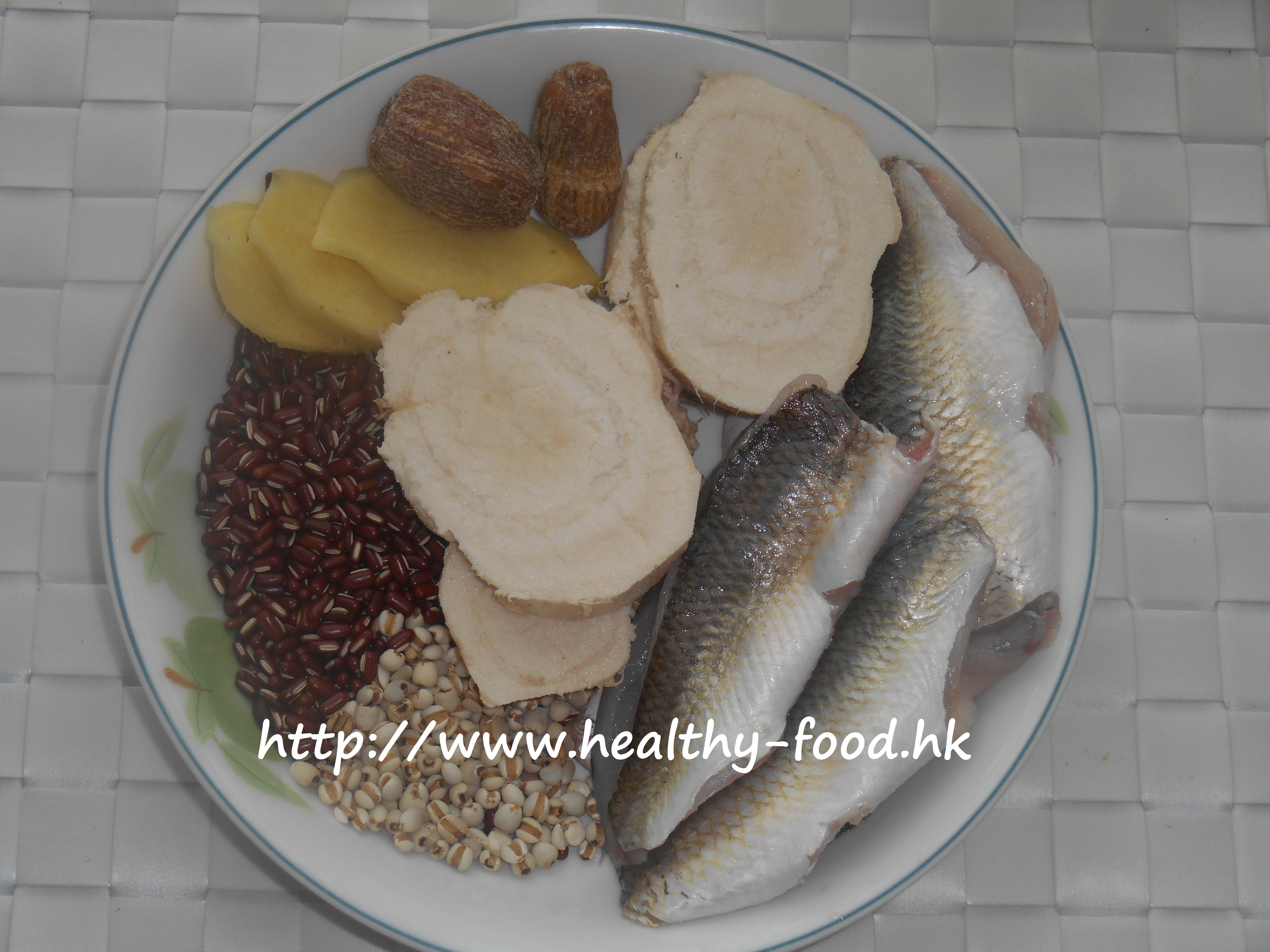 Kudzu Root, Adzuki Bean, Coix Seed and Dace Fish Soup