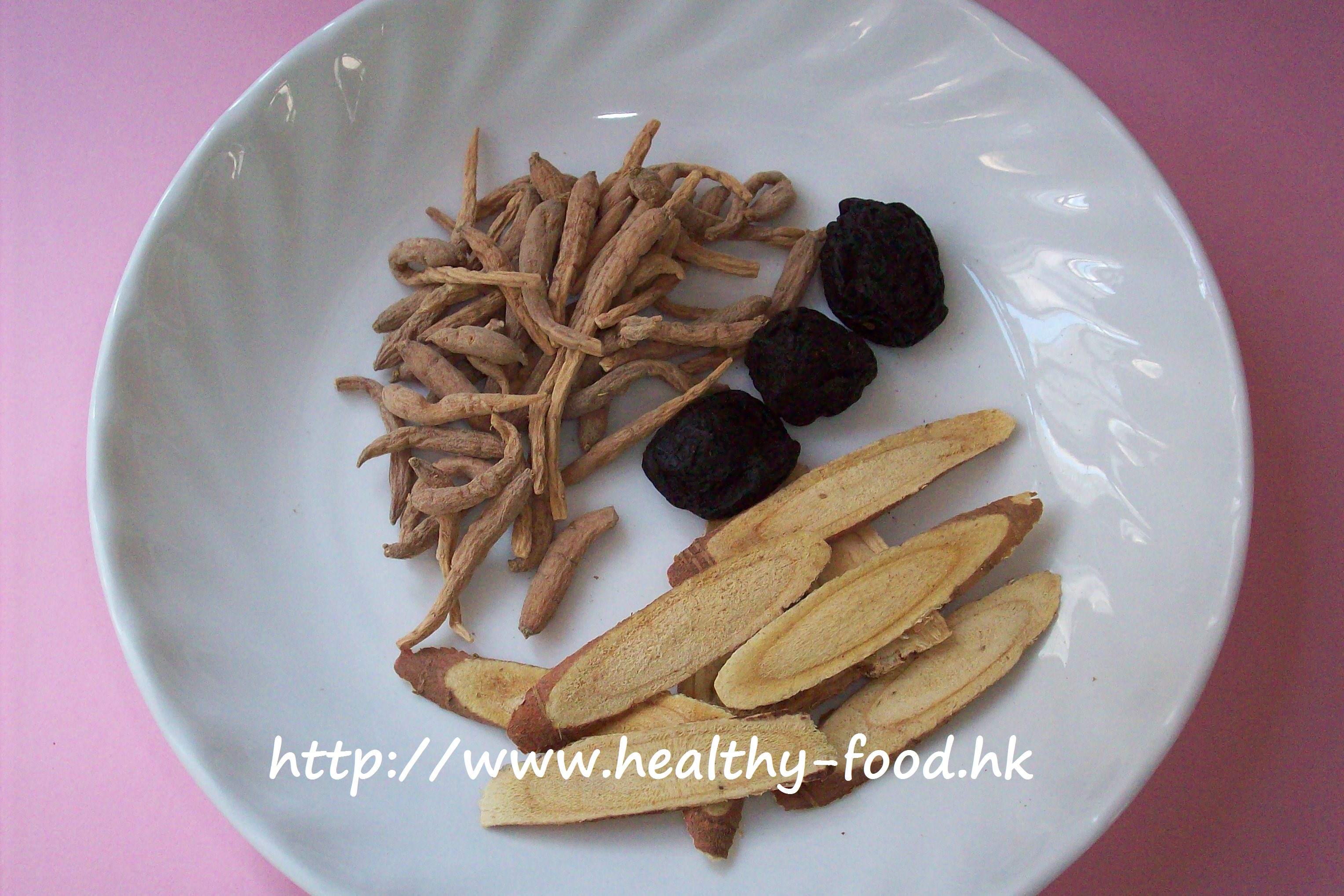 Pseudostellaria Root and Smoked Plum Tea