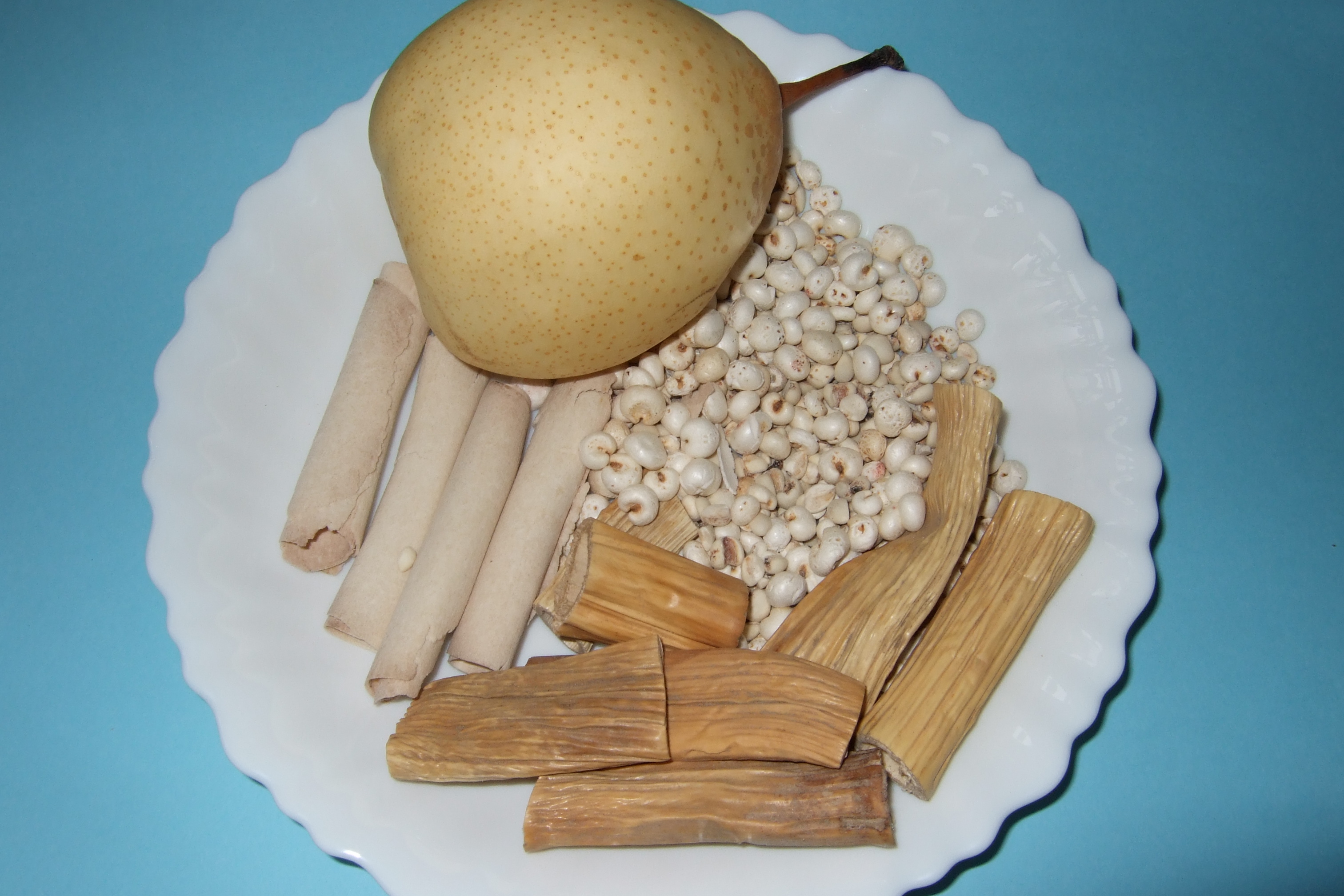 Reed Root, Barley, Poria & Pear Water