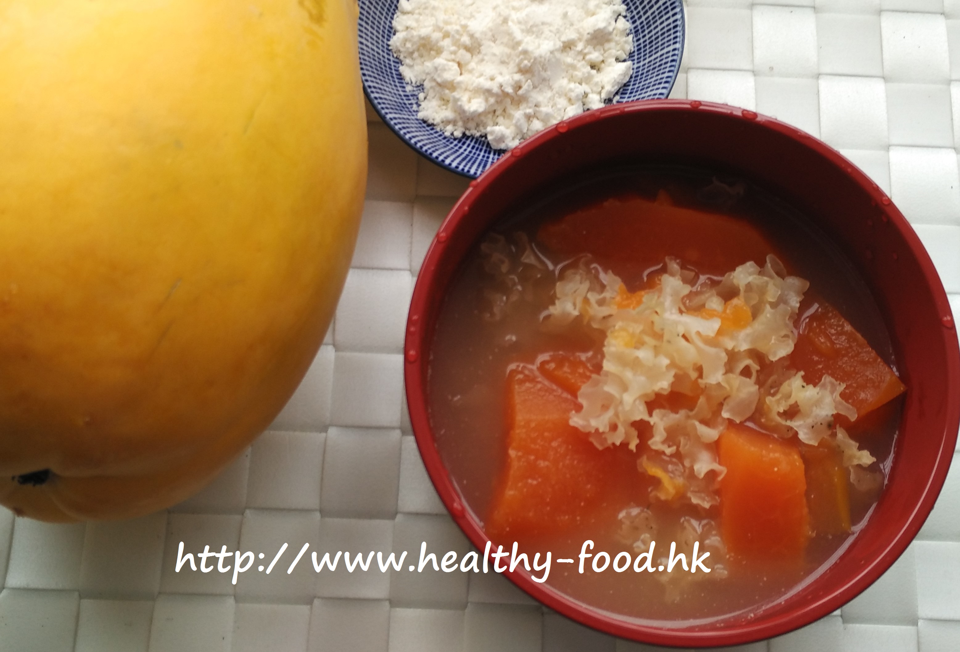 Almond Milk, Snow Fungus and Papaya Sweet Soup