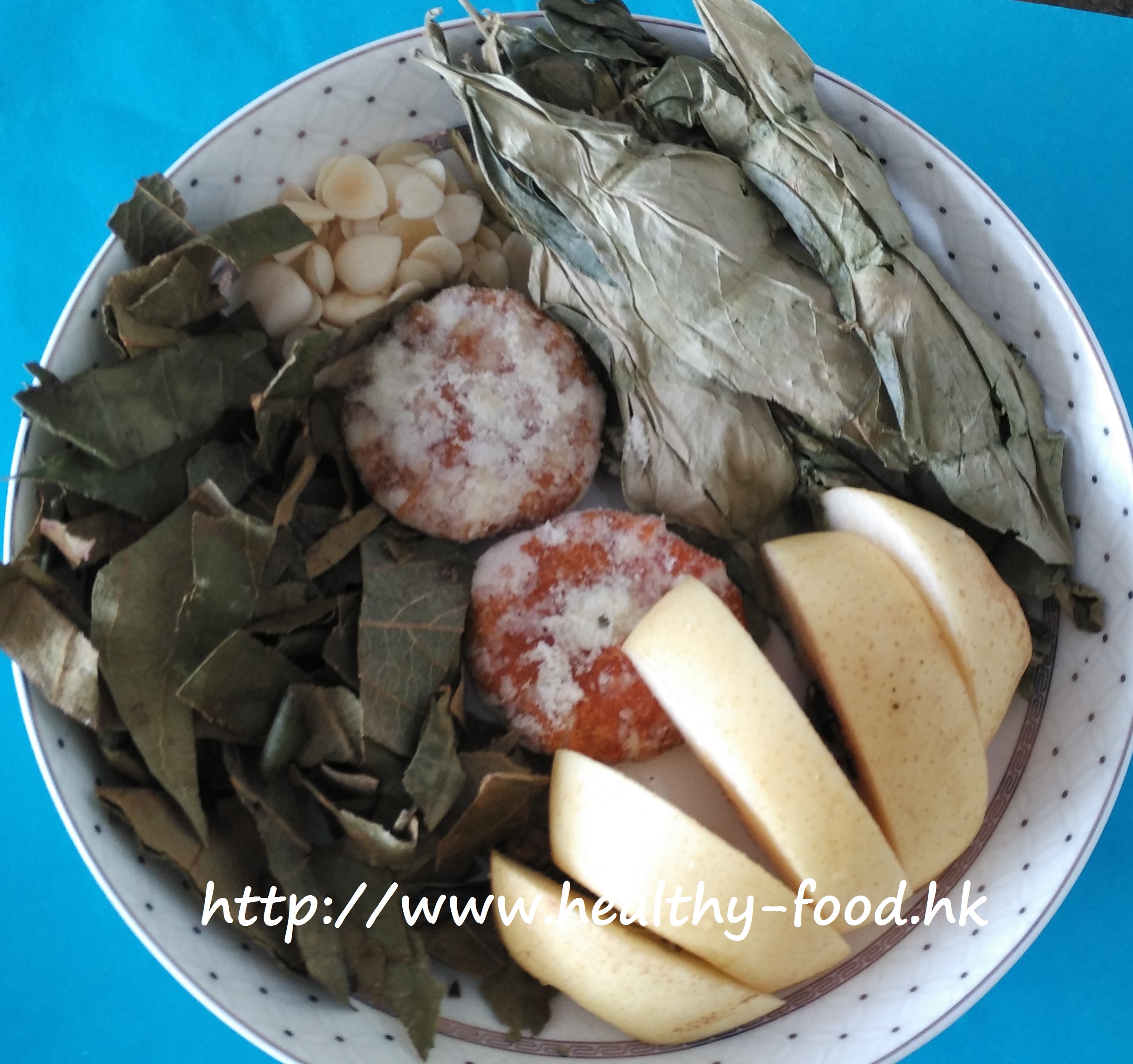 Loquat Leaf, Dragon Tongue Leaf, Tangerine Cake and Snow Pear Soup