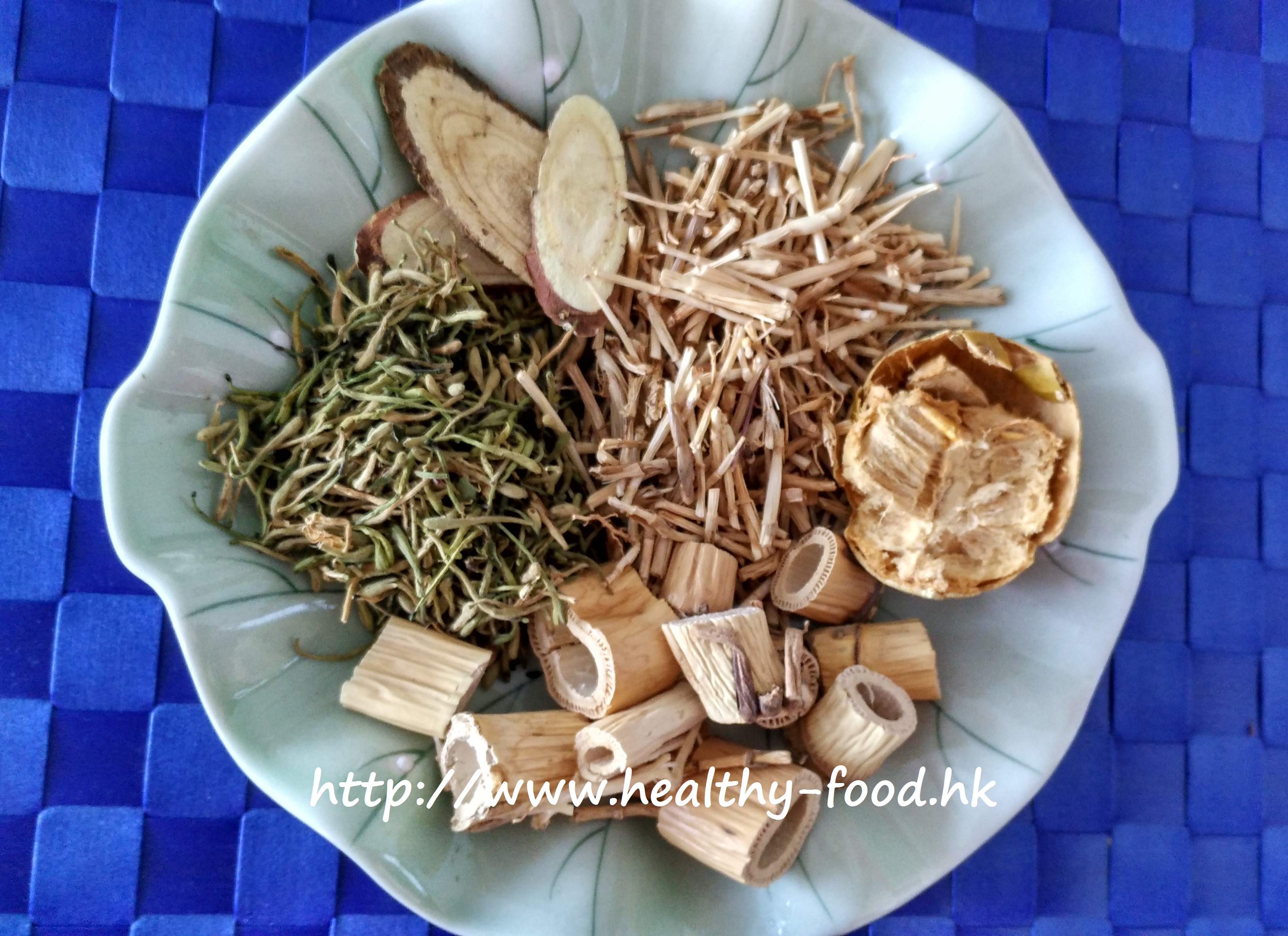 Honeysuckle, Reed Root, Monk Fruit and Licorice Tea