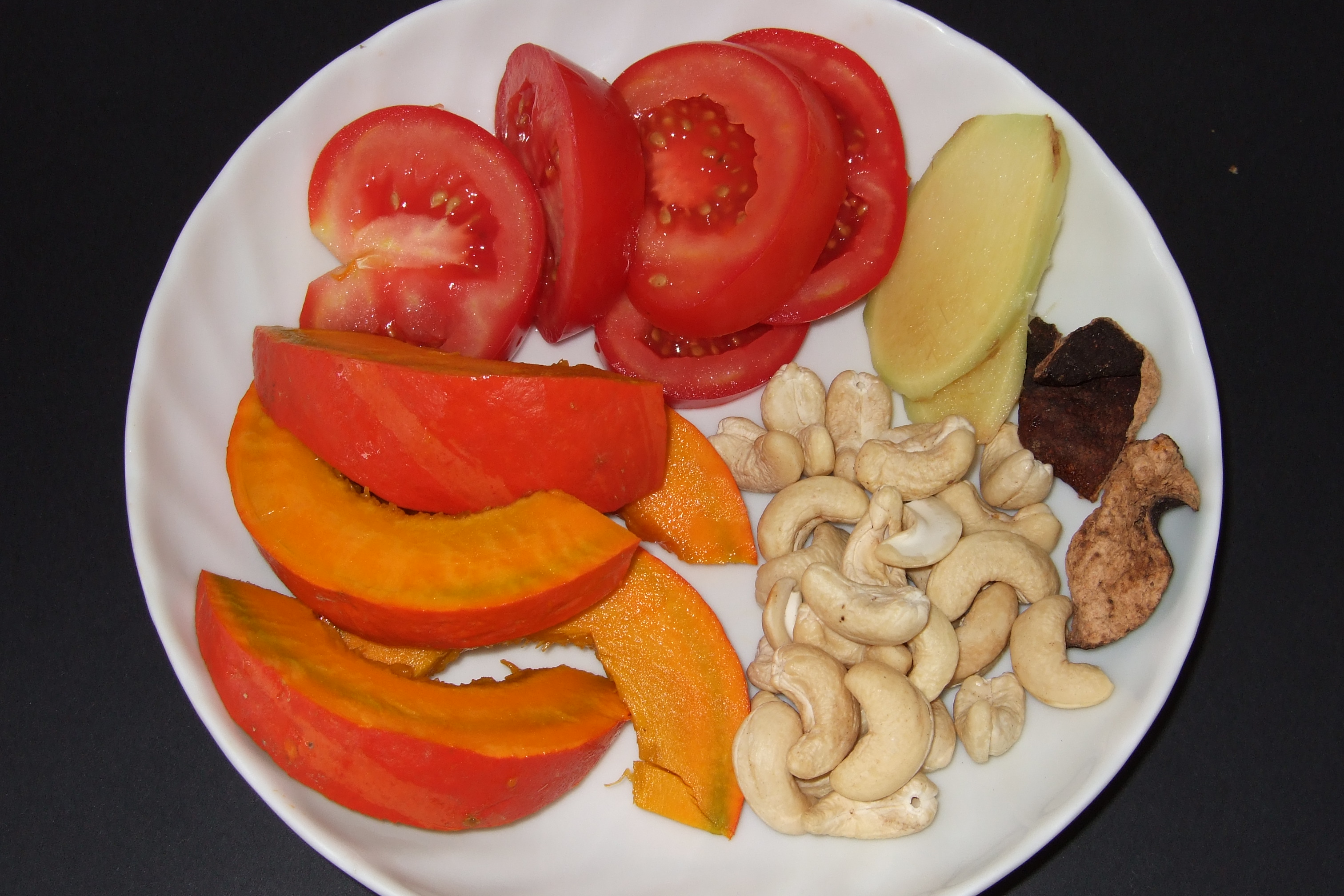 Pumpkin Tomato Cashew Soup