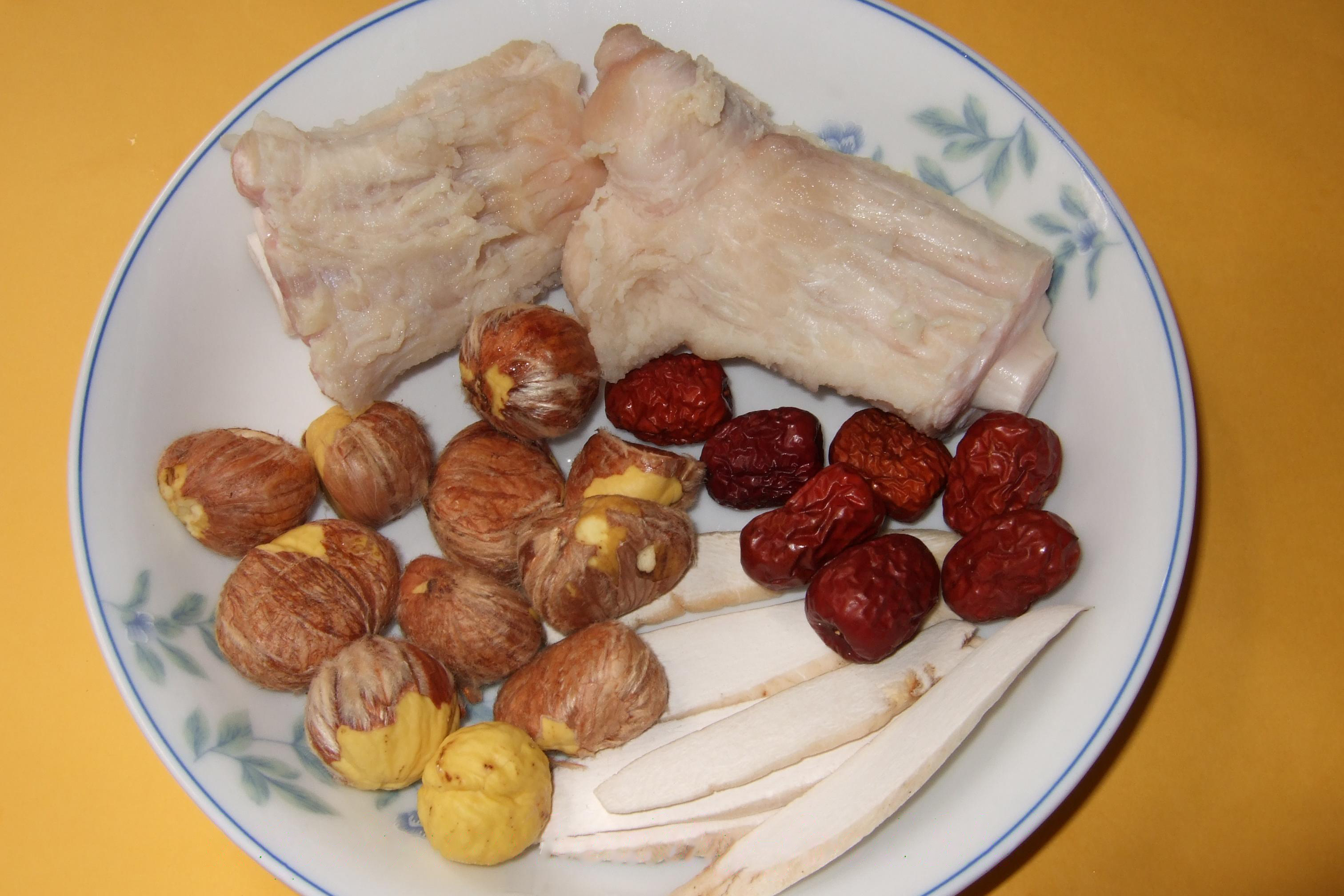 Chinese Yam, Chestnut and Beef Tendon Soup