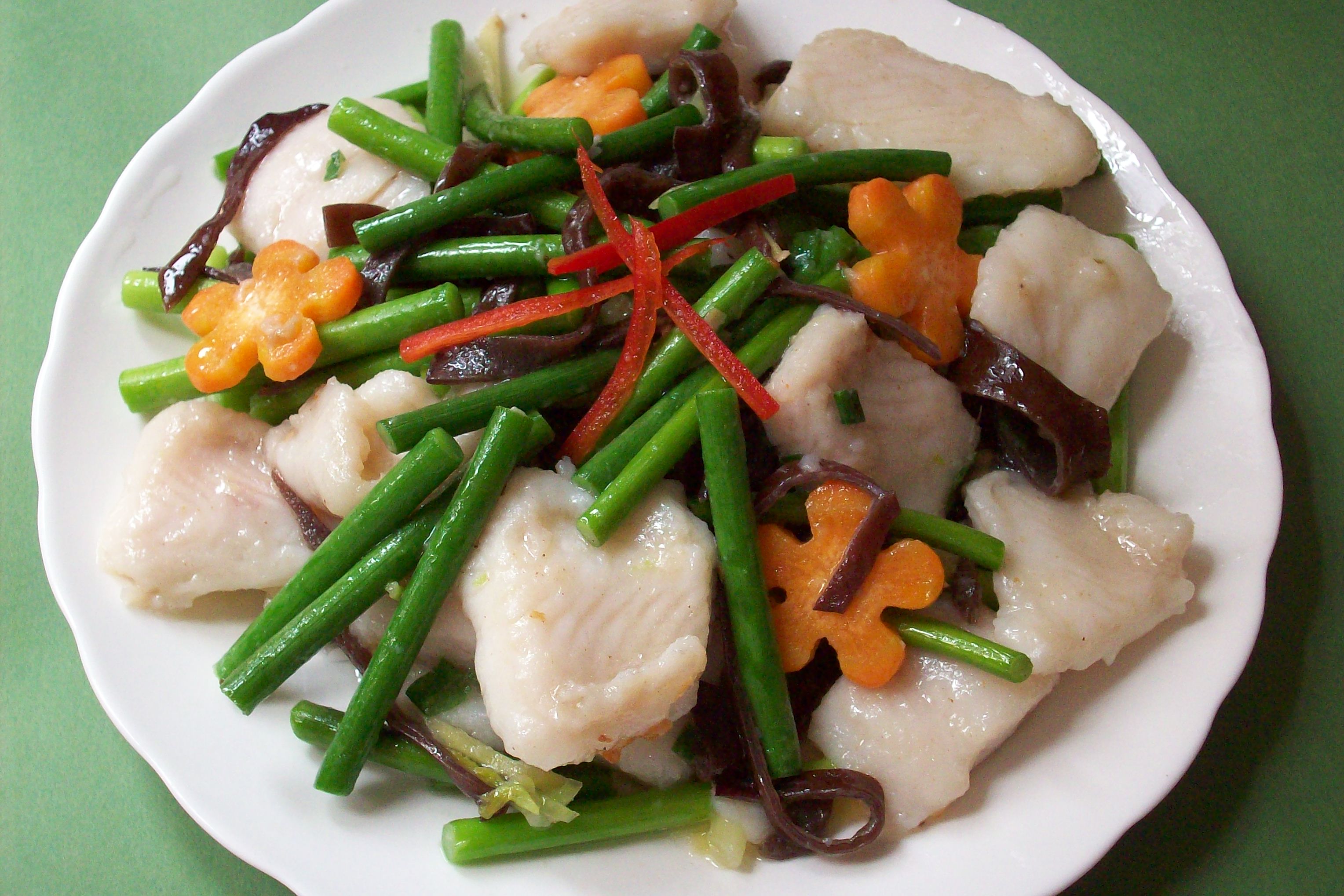 Garlic Shoots and Black Wood Ear Fungus Stir-Fried Fish