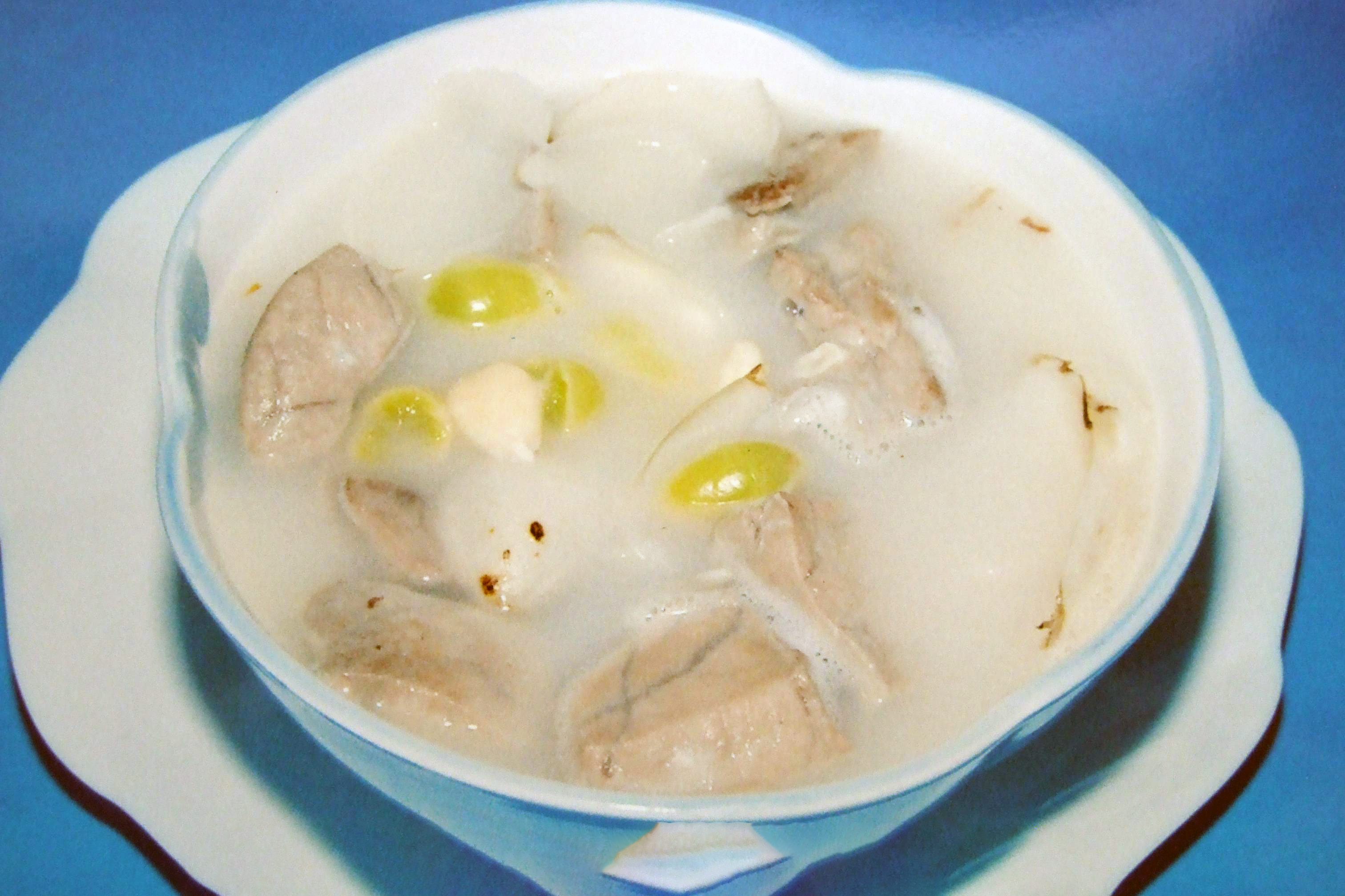 Sweet Almond, Ginkgo Nut, Lily Bulb & Pork Lung Soup