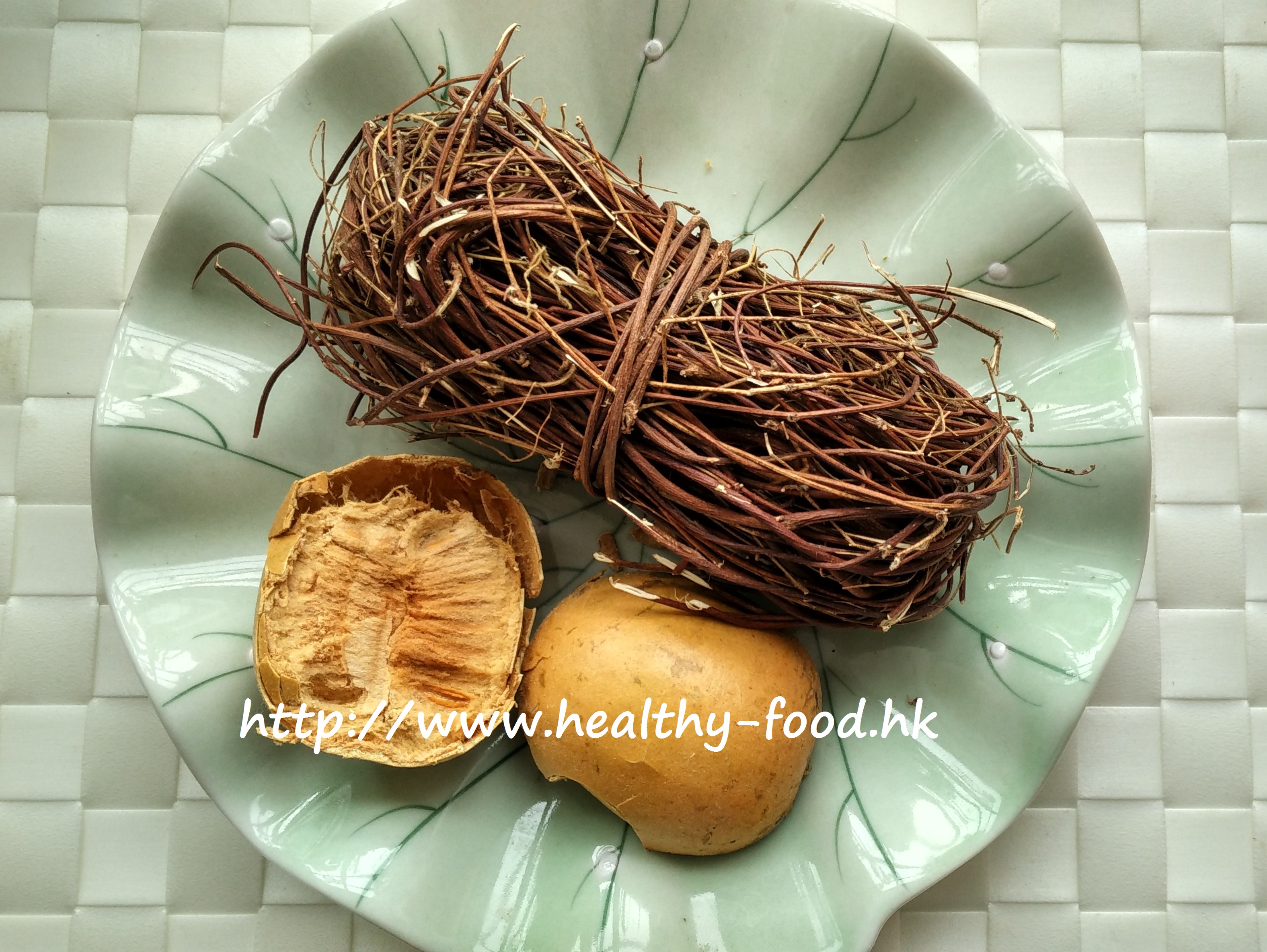 Luo Han Guo & Chicken Bone Herb Tea (Ji Gu Cao)