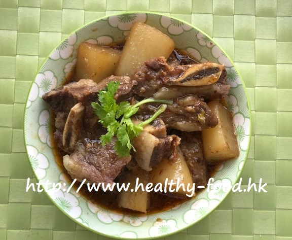 Red-Braised Beef Short Ribs with White Radish