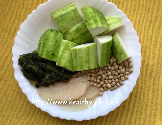 Fuzzy Melon, Soybean & Seaweed Soup