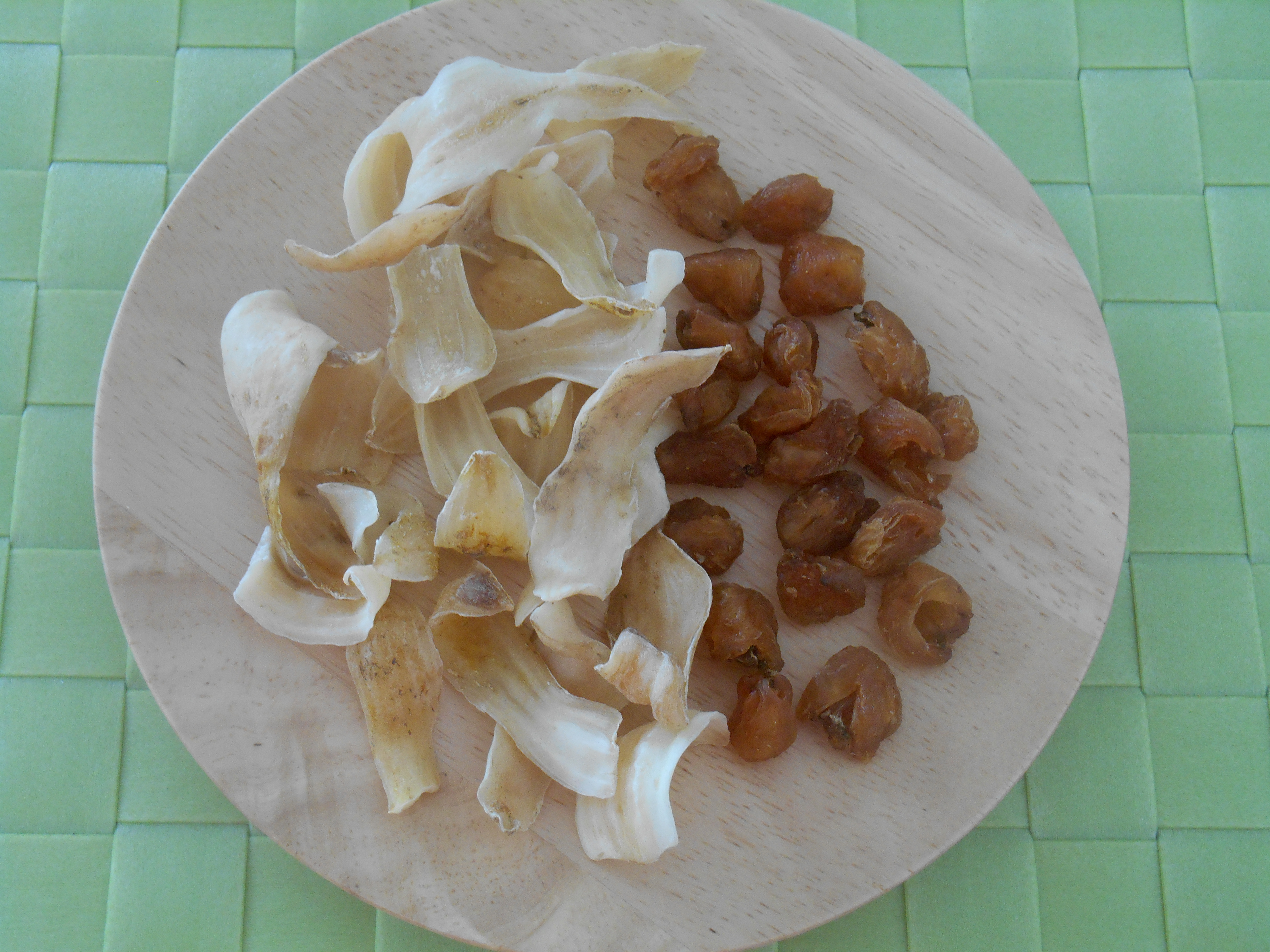Longan and Lily Bulb Soup
