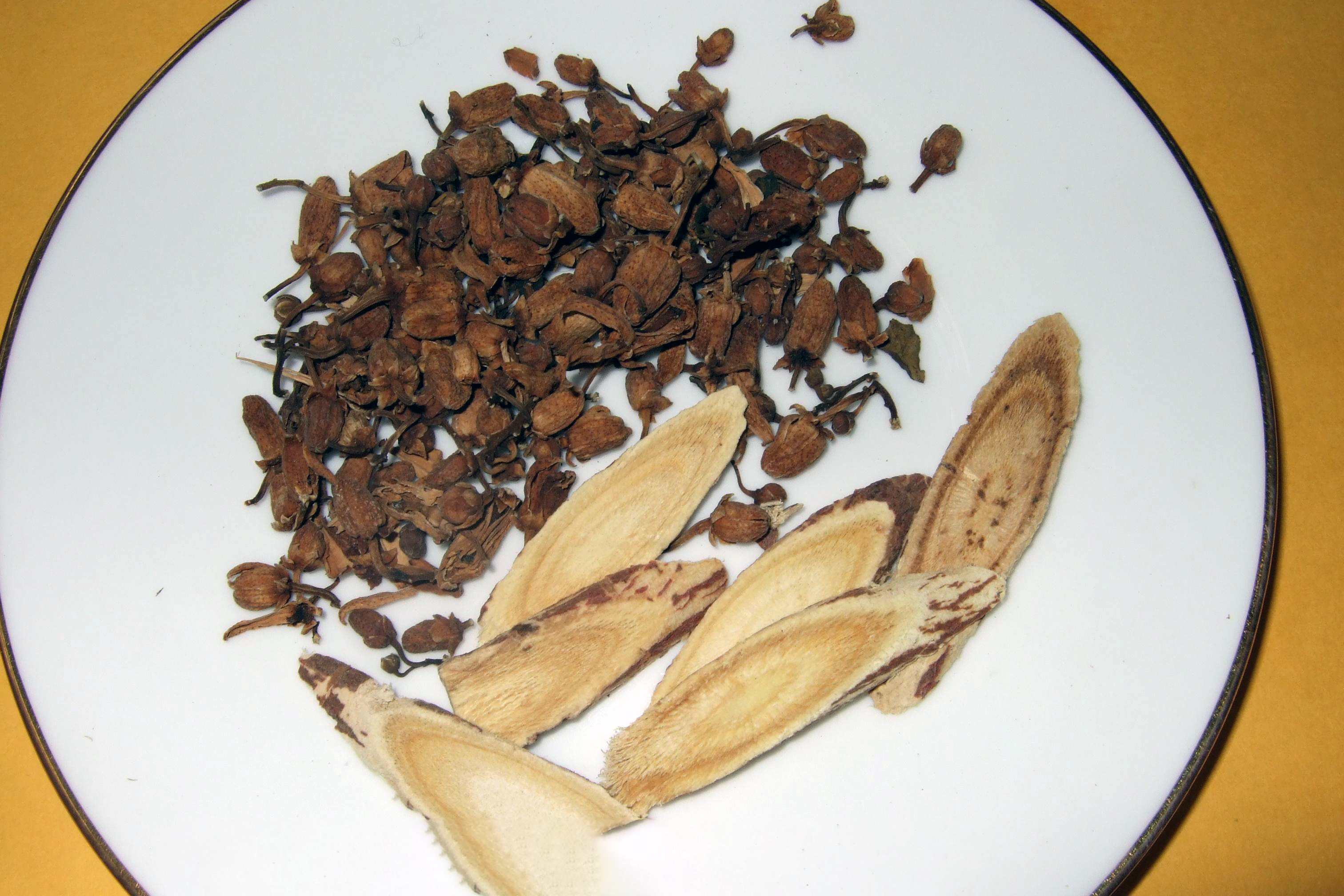 Daidai Flower and Licorice Tea