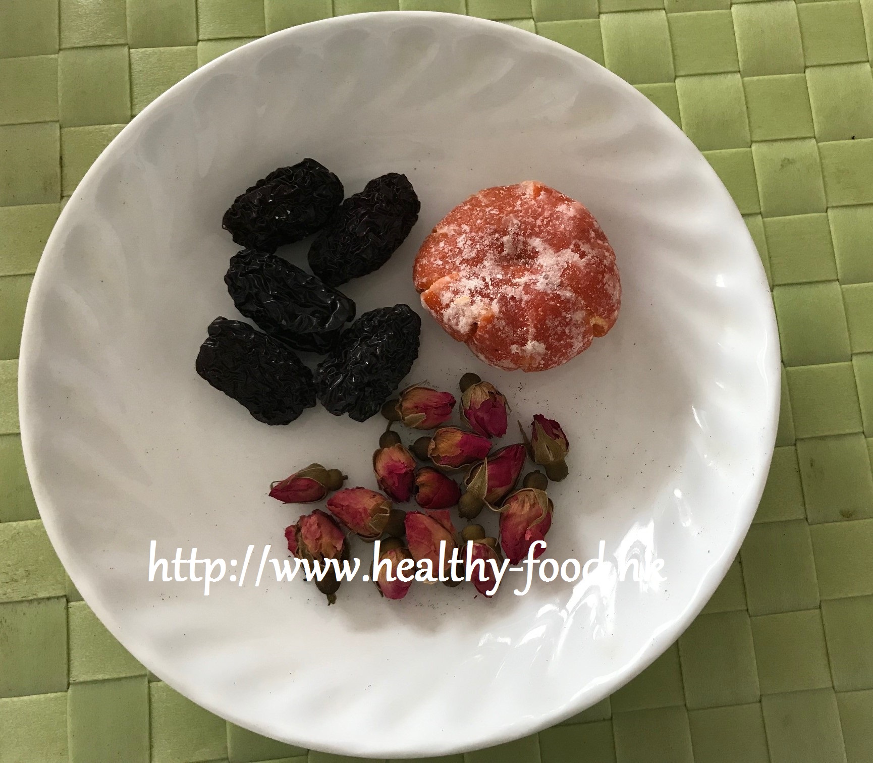 Rose Flower, Tangerine Cake and Black Date Tea