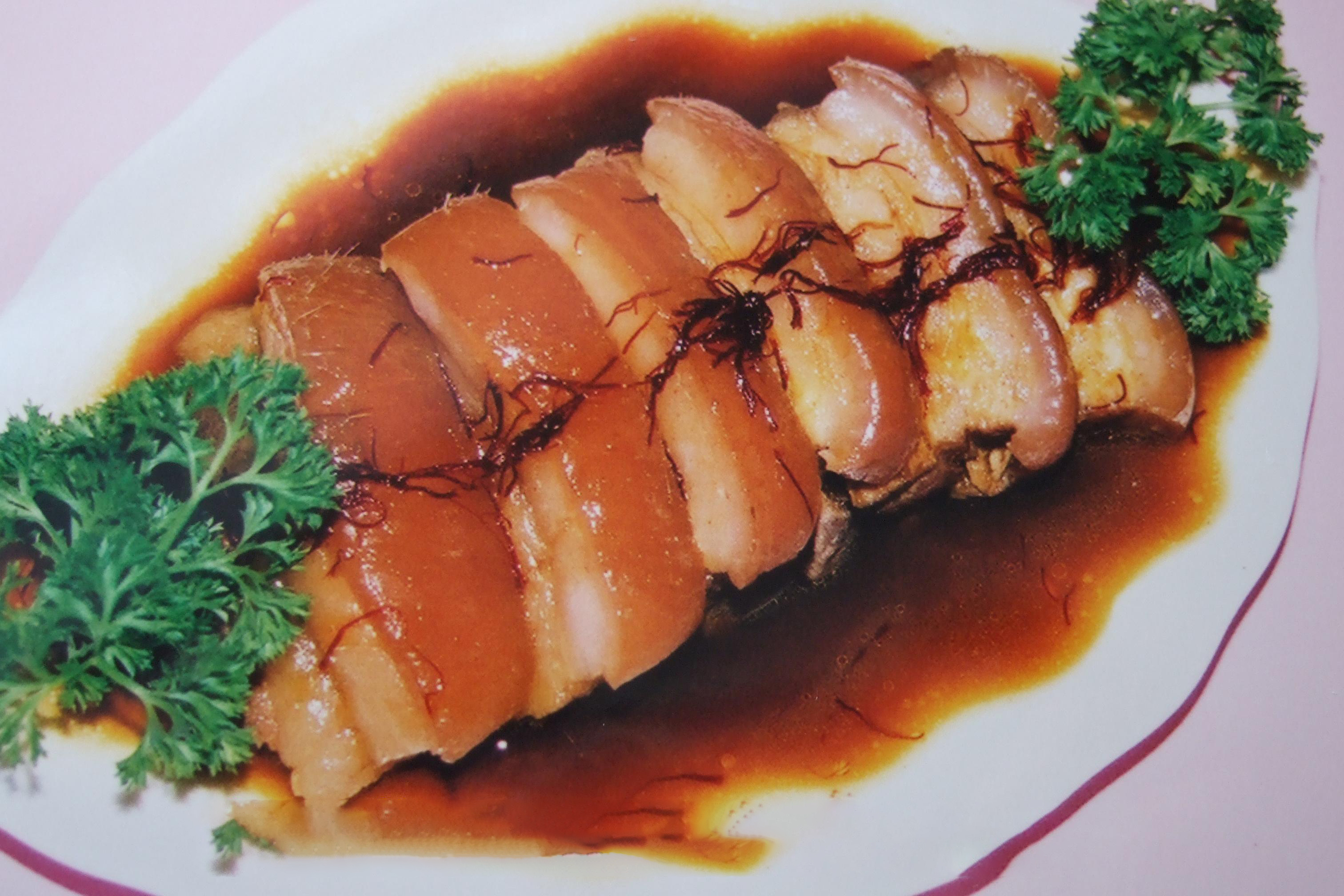 Safflower Braised Pork Belly