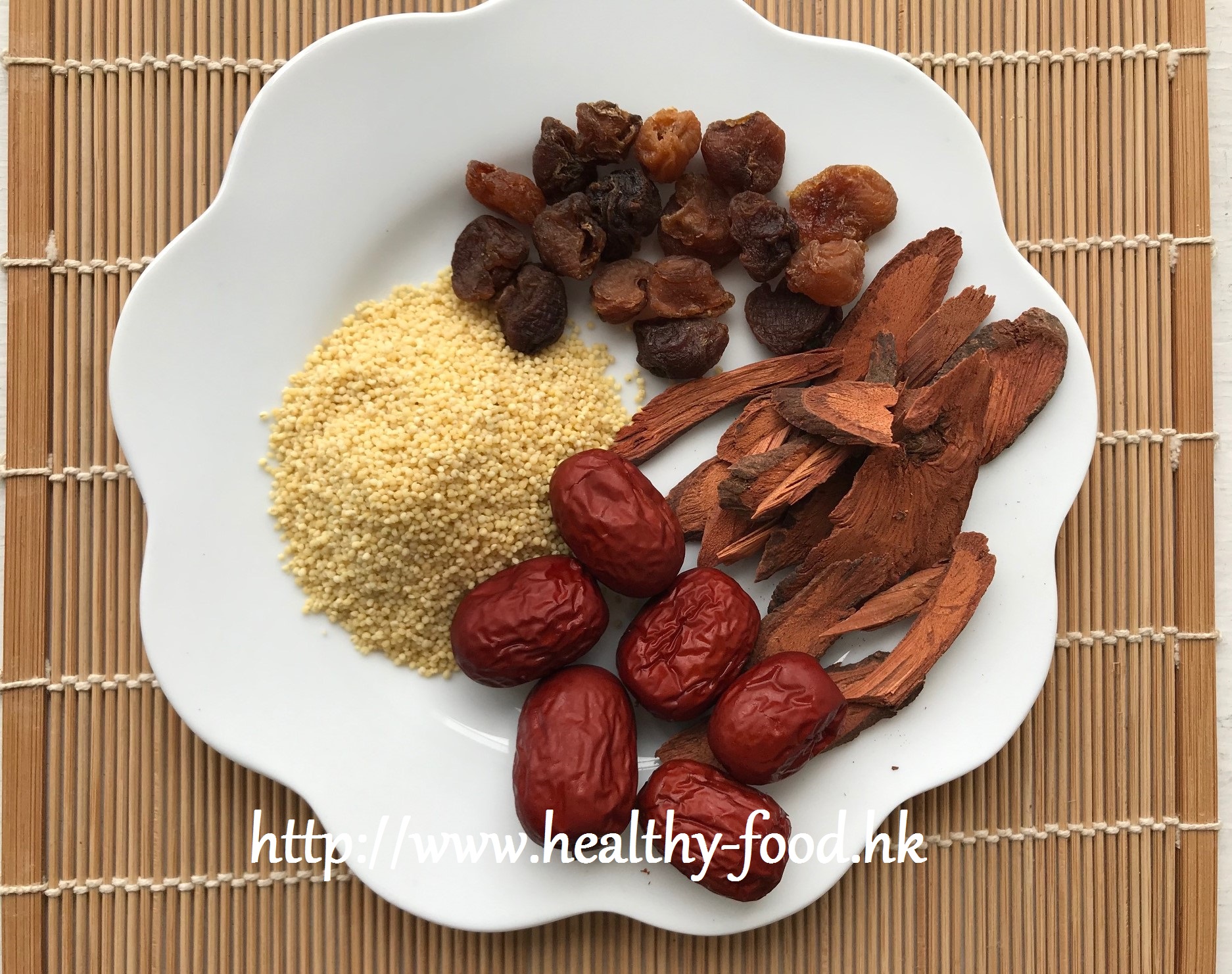 Polygonum Stem, Longan, Red Date and Millet Congee