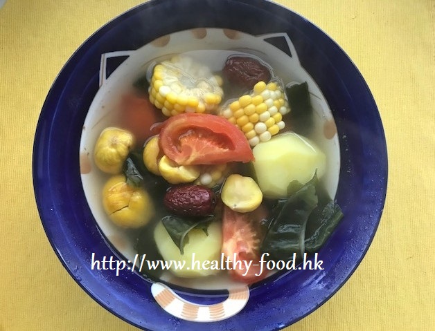 Nourishing Vegetable Soup with Seaweed
