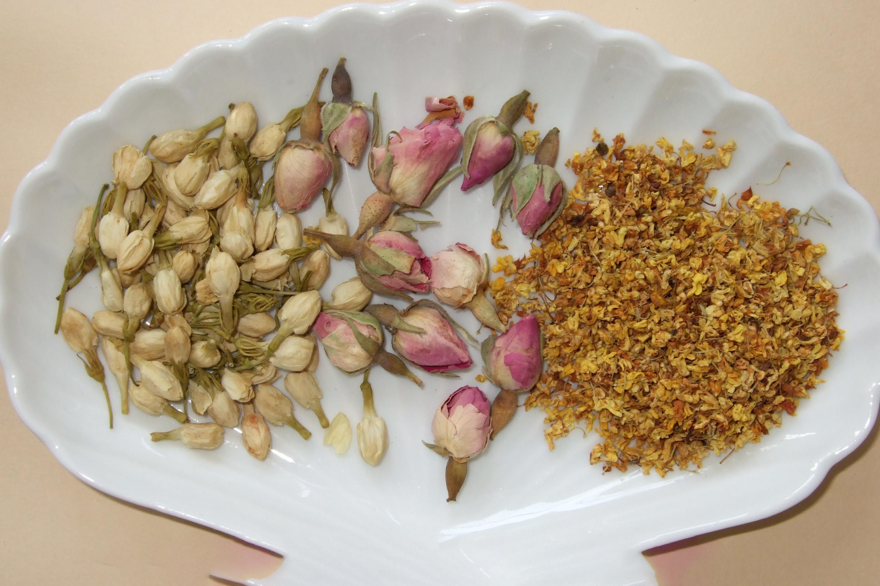 Three-Flower Tea (San Hua Cha)