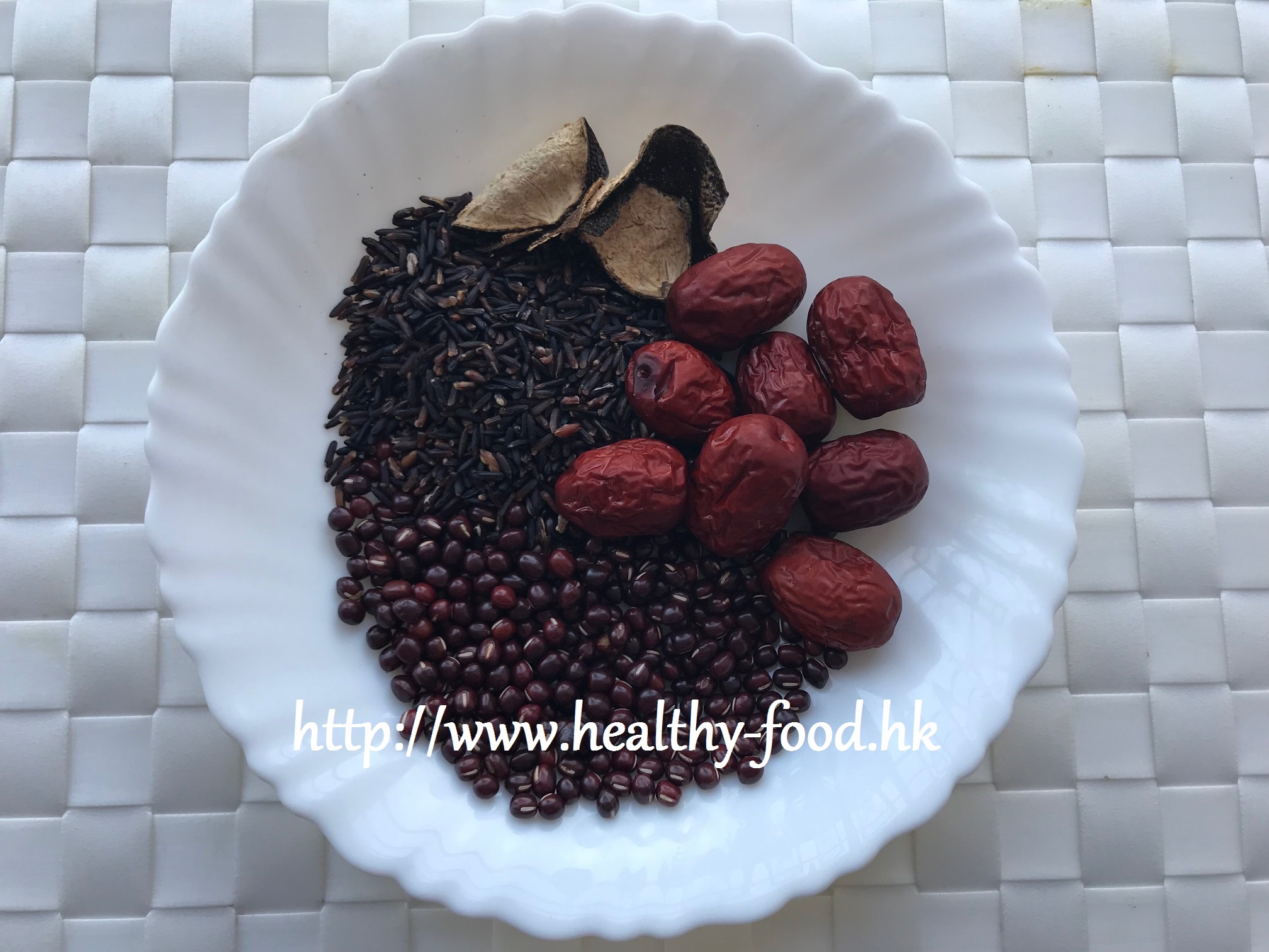 Red Bean, Black Rice and Red Date Sweet Soup