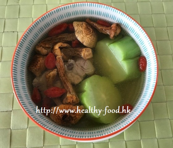 Agaricus Mushroom, Goji Berry, and Chayote Pork Rib Soup