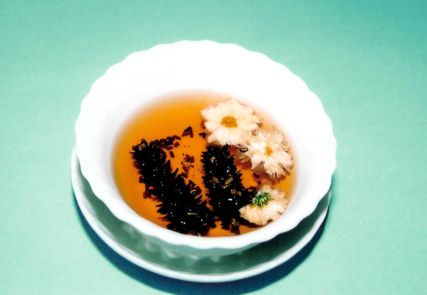 Selfheal, Chrysanthemum and Cassia Seed Tea (Xia Ku Cao Ju Hua Jue Ming Cha)