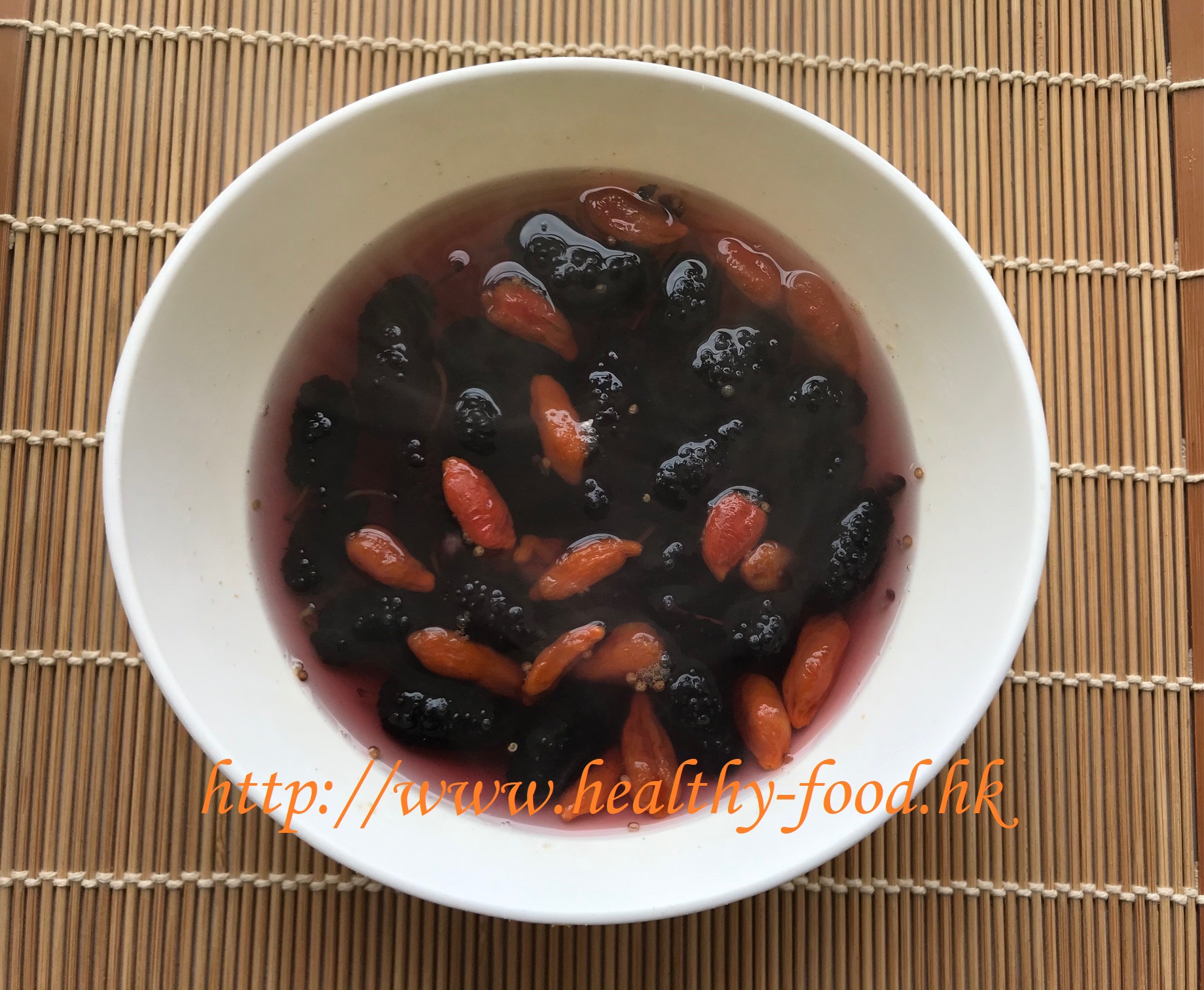 Fresh Mulberry and Goji Berry Tea