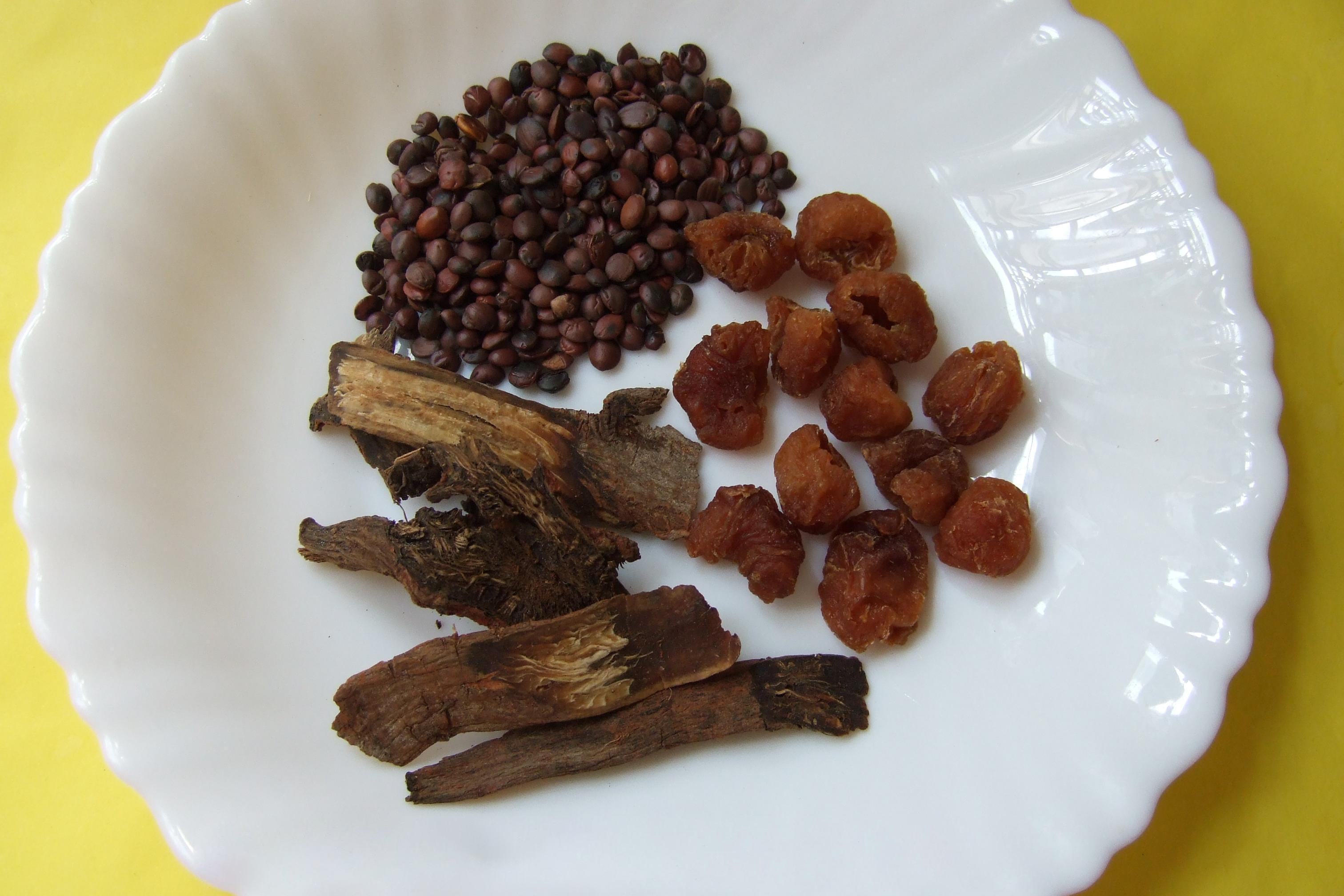 Longan and Toasted Sour Jujube Seed Brew