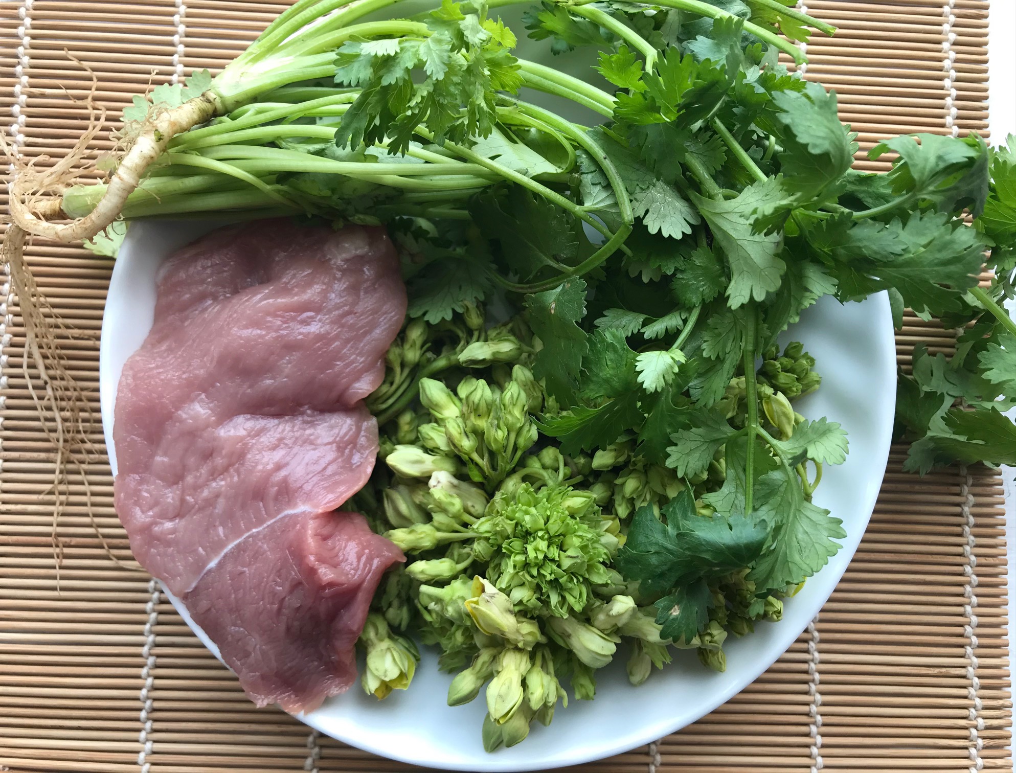 Night Jasmine Flower, Cilantro and Pork Slice Soup