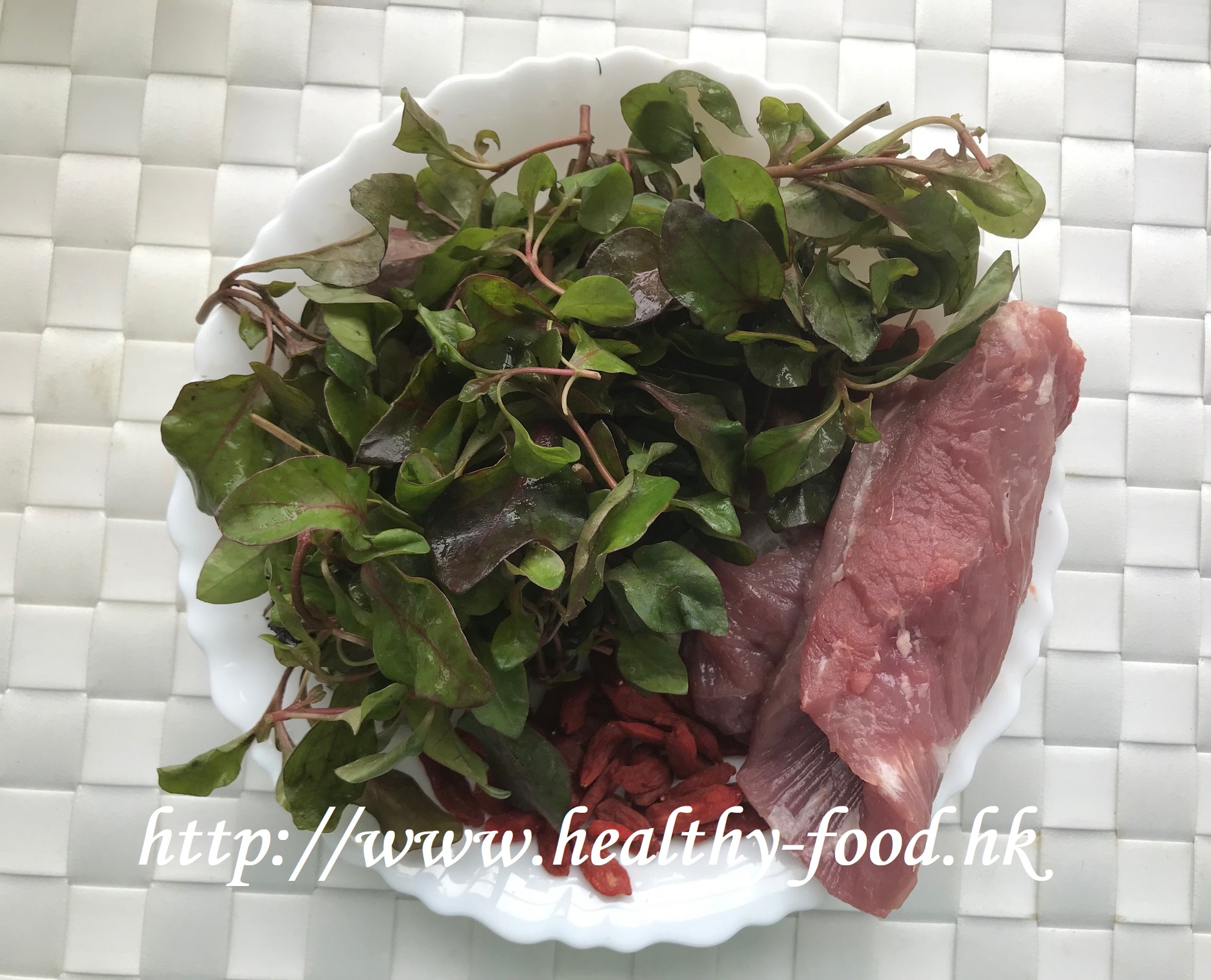 Red Wolfberry Herb (Qigongcai), Goji Berry & Pork Tenderloin Soup