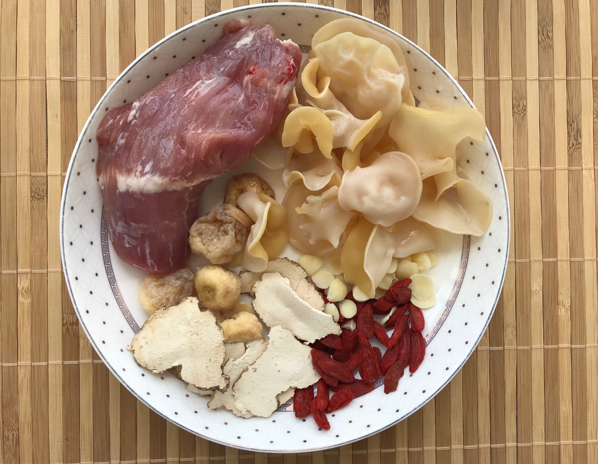 Tiger Milk Mushroom, White Jade Fungus, Goji Berry, Almond & Pork Soup