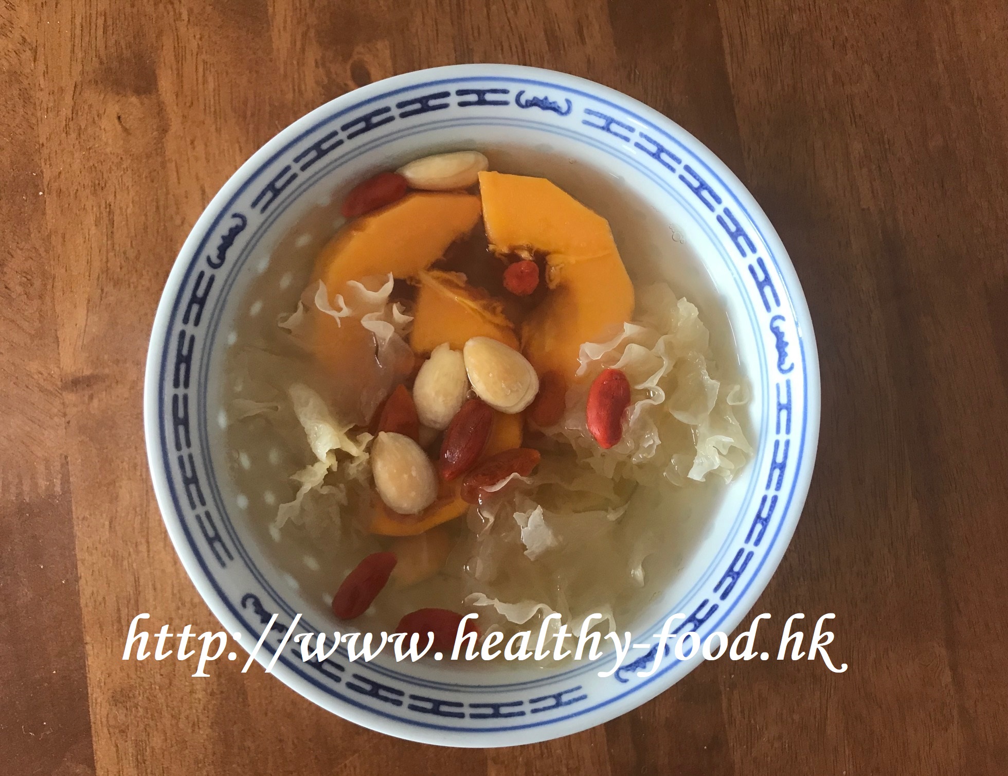 Ripe Papaya, Snow Fungus, Sweet Almond & Goji Berry Sweet Soup