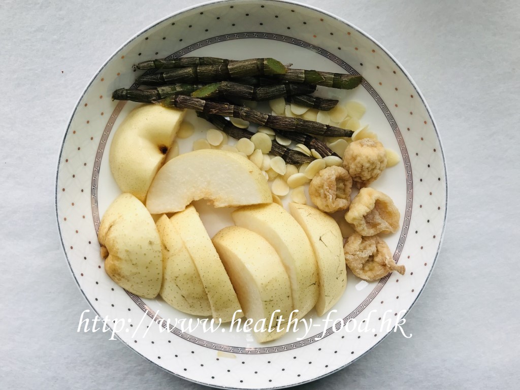 Fresh Dendrobium, Pear & Fig Sweet Soup