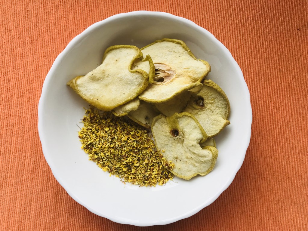 Osmanthus and Dried Pear Tea