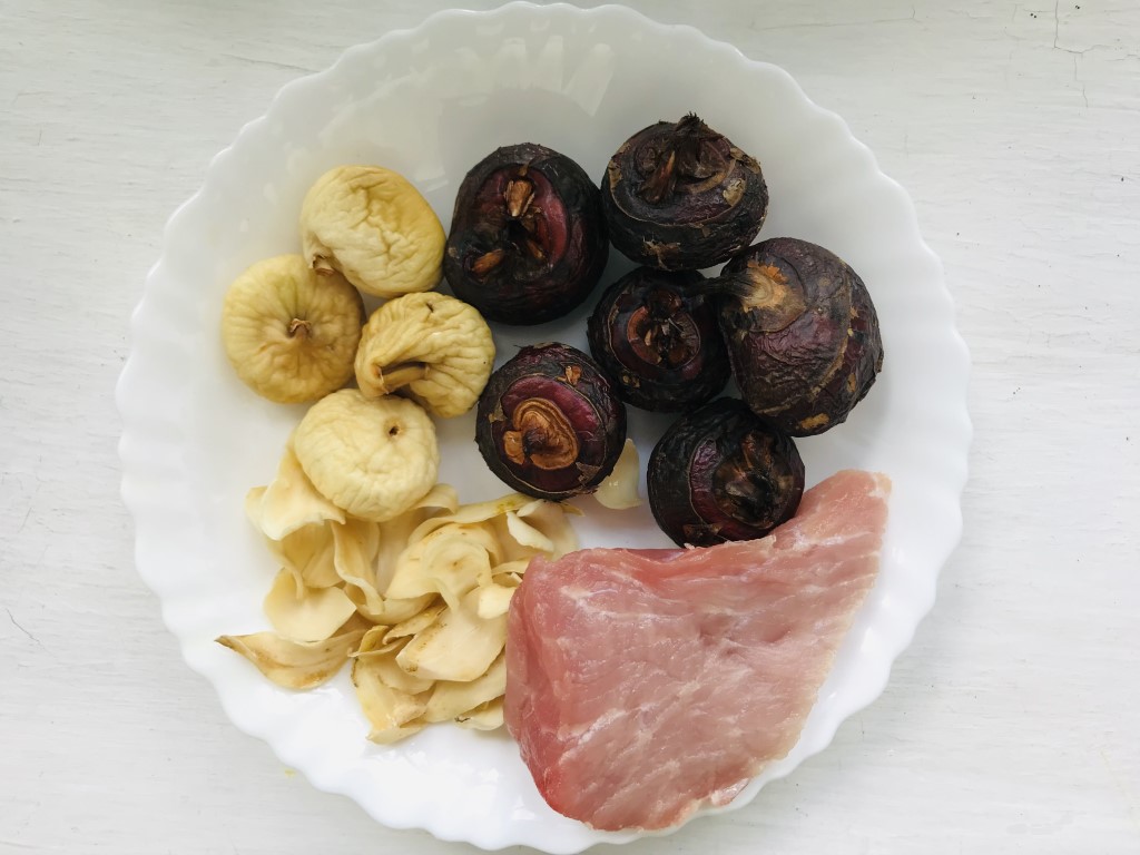 Water Chestnut, Dried Fig and Lily Bulb Pork Soup