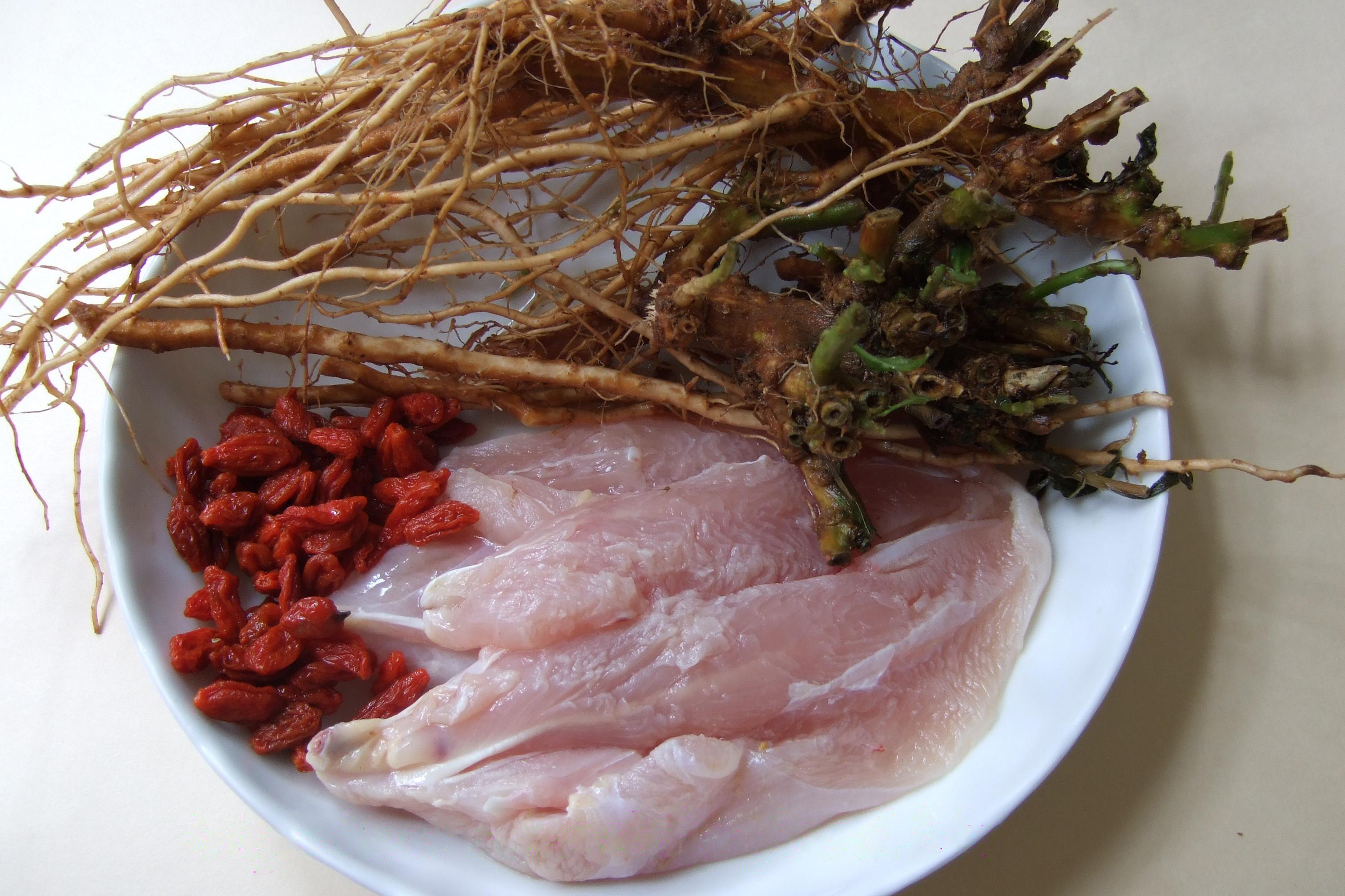 Goji Berry and Wolfberry Root (Di Gu Pi) Chicken Soup