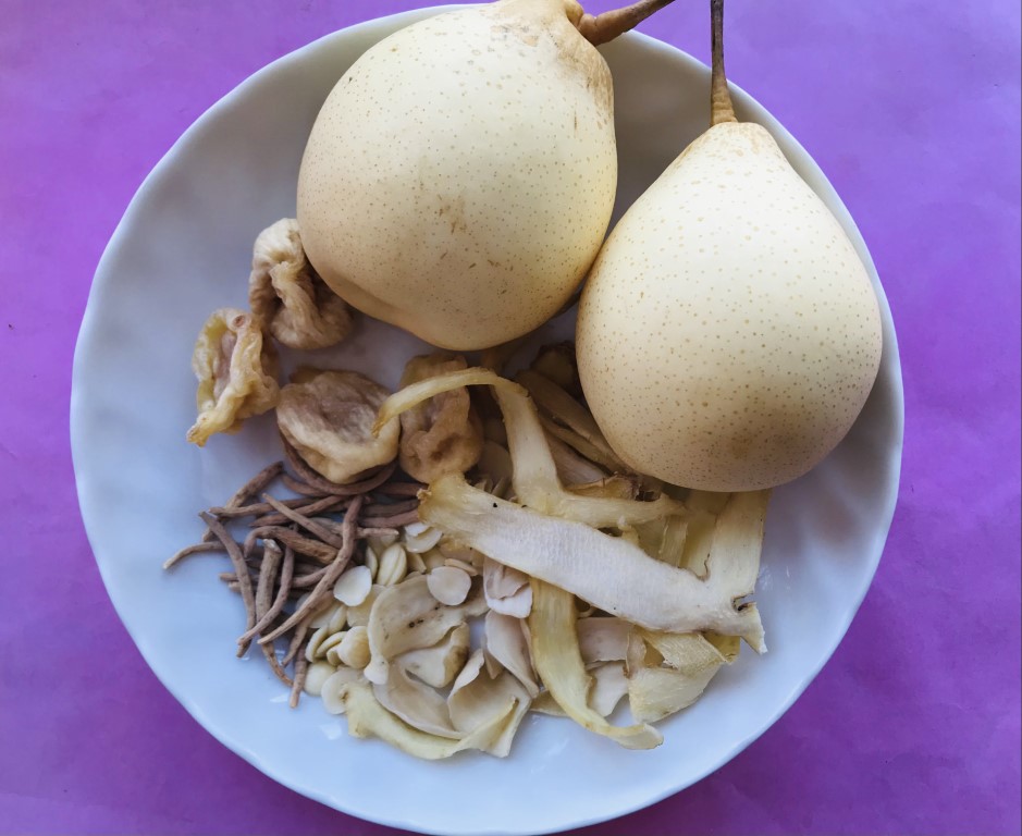 Prince Ginseng, Solomon's Seal, Lily, Apricot Kernel, and Pear Soup