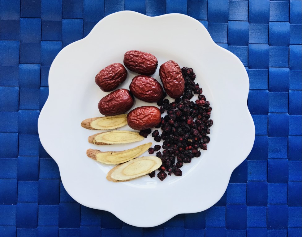 Schisandra Berry, Licorice & Red Date Drink (Wu Wei Zi Gan Cao Hong Zao Shui)